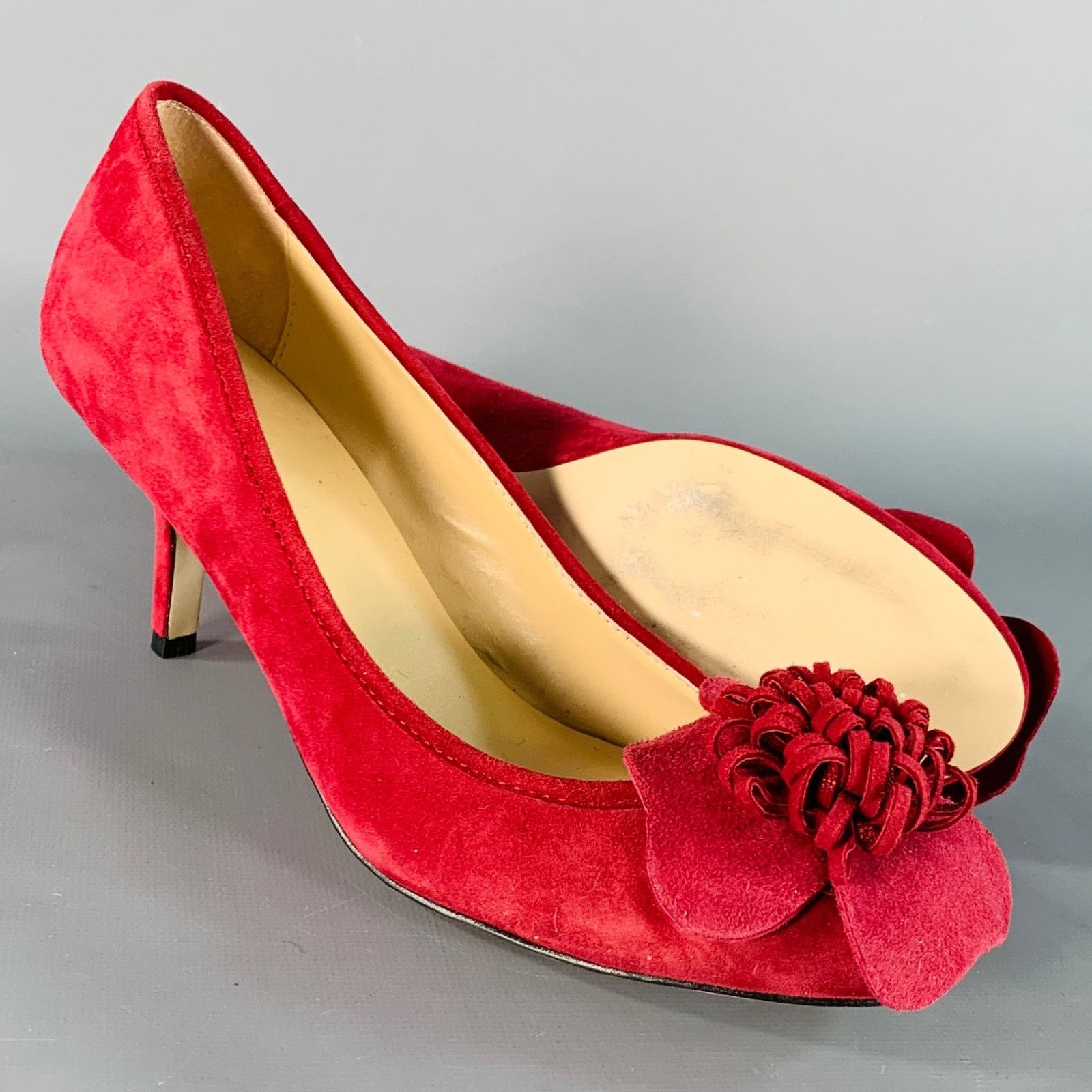 Kate Spade Size 7.5 Burgundy Suede Floral Applique Kitten Heel Pumps Size US 7.5 / IT 37.5 - 5 Thumbnail