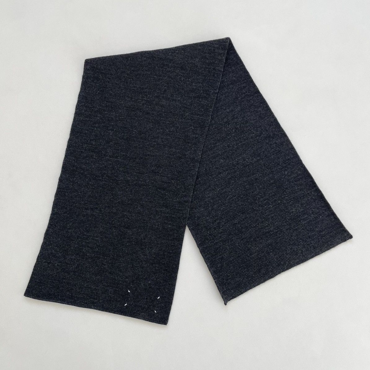 Maison Margiela A/W 2000 Waffle Weave Gray Wool Scarf Size ONE SIZE - 2 Thumbnail