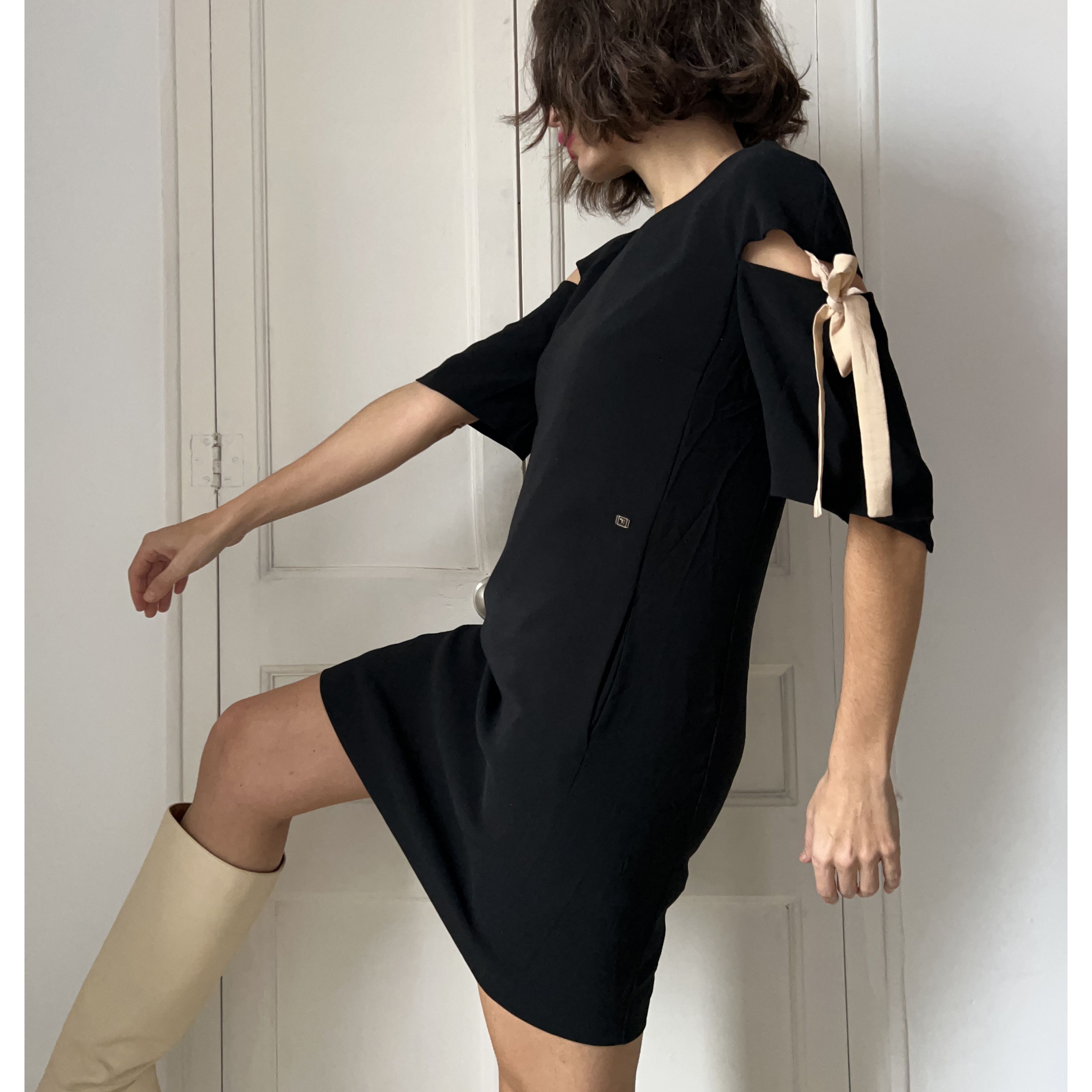 Trussardi Vintage Trussardi Black Cold Shoulder Dress Size M / US 6-8 / IT 42-44 - 3 Thumbnail