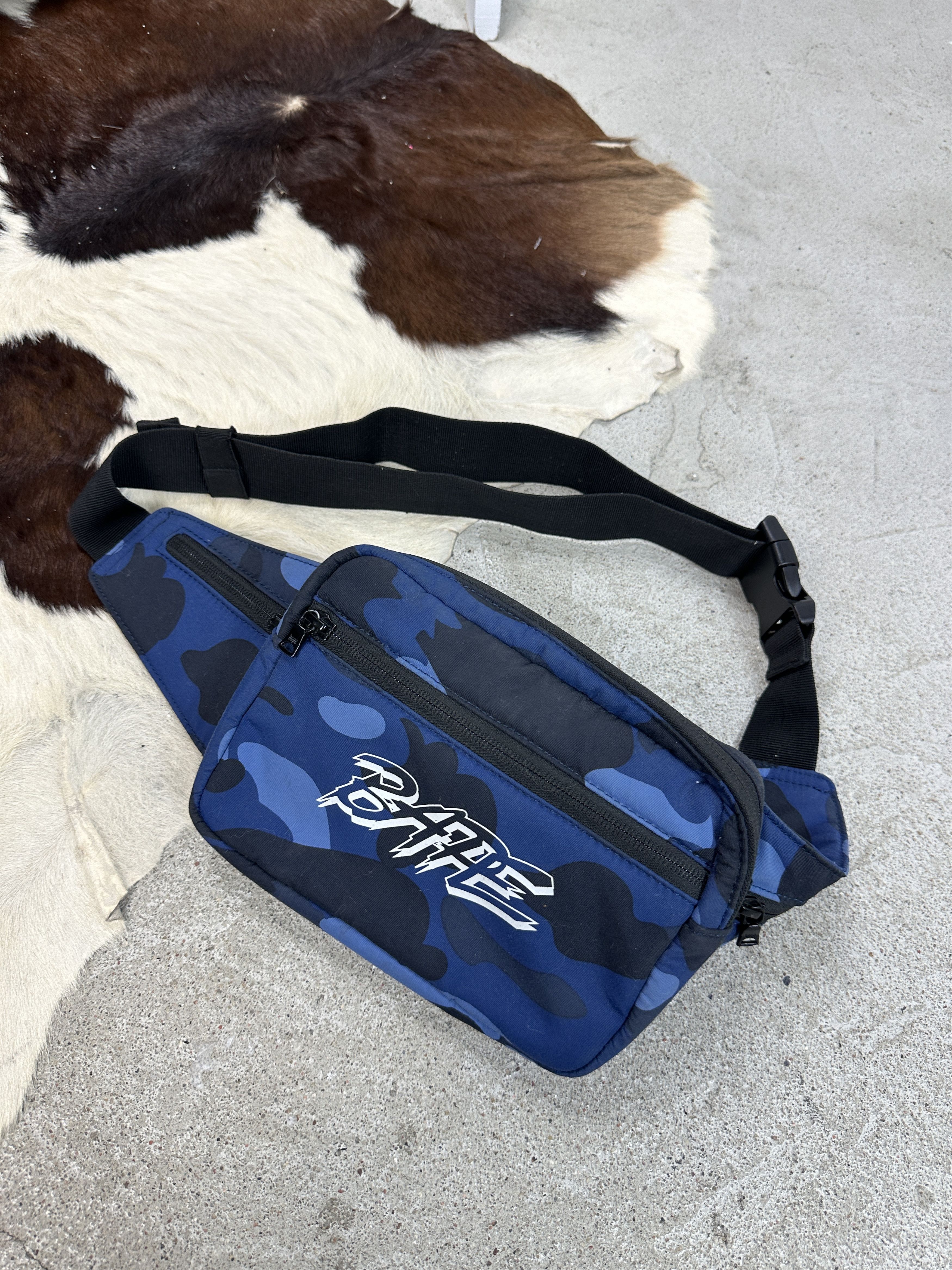 Bape × Vintage Vintage Y2K Hip Hop Skater Small Crossbody Bape Bag Size ONE SIZE - 1 Thumbnail