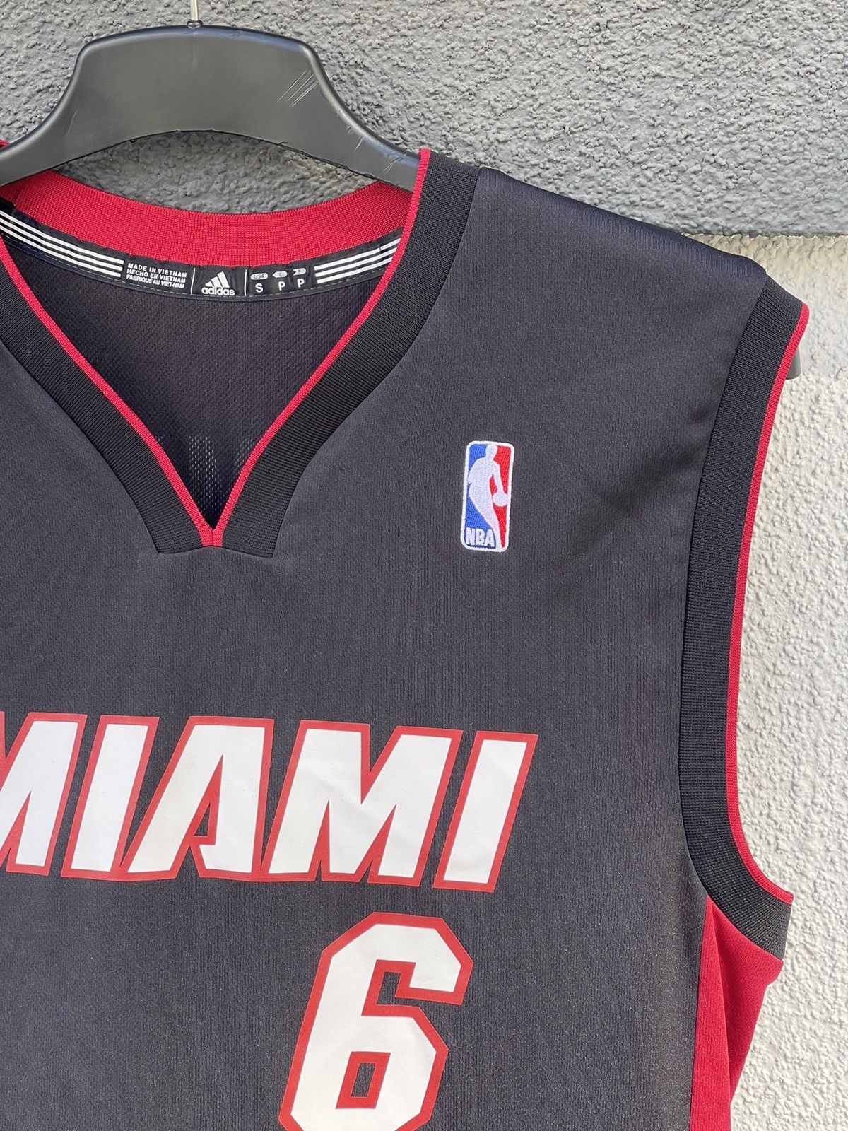 Adidas Adidas Miami #6 James LeBron basketball jersey black Size US S / EU 44-46 / 1 - 5 Thumbnail