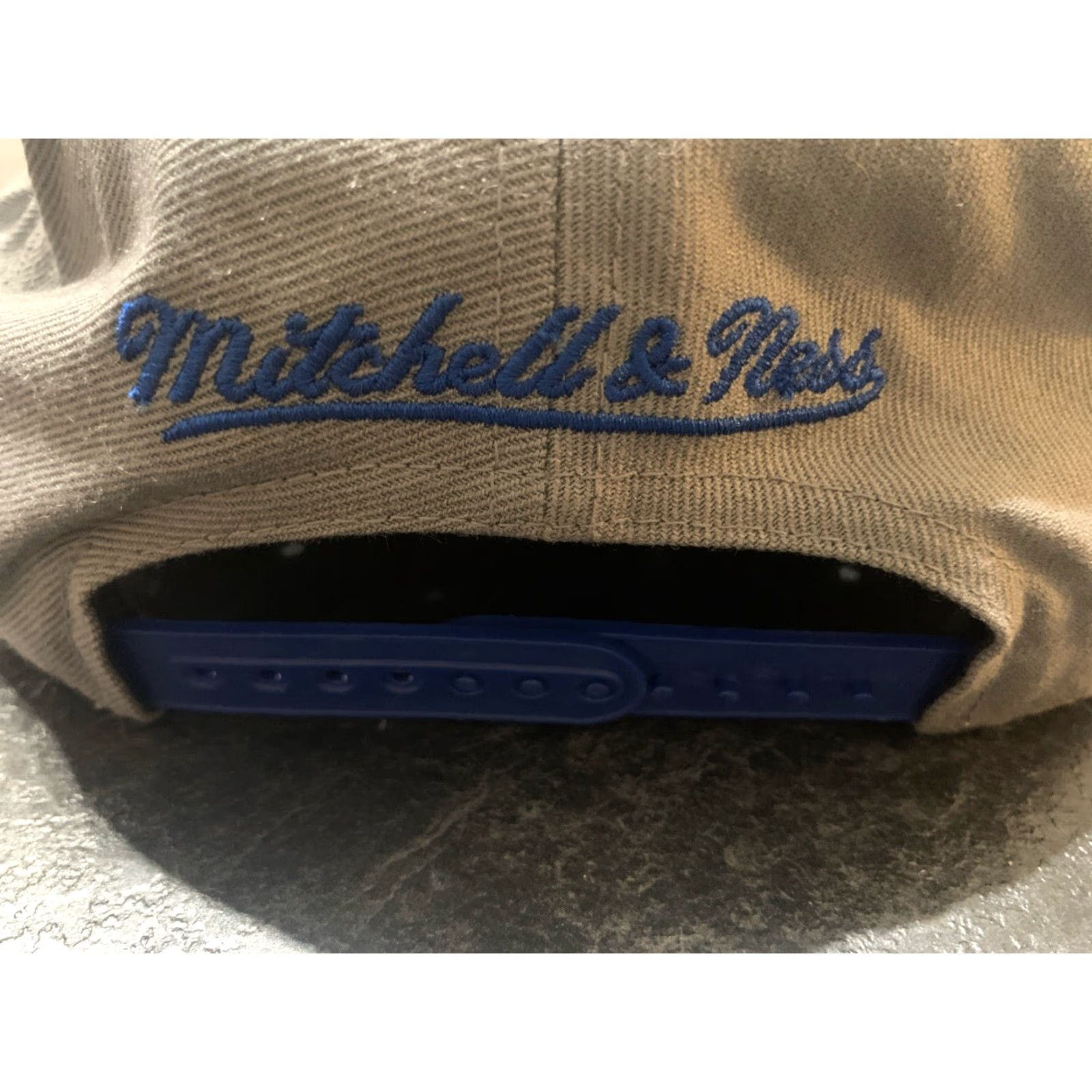 Mitchell & Ness Mitchell & Ness Golden State Warriors Gold Snapback Hat Adjustable Basketball Mens Size ONE SIZE - 4 Thumbnail