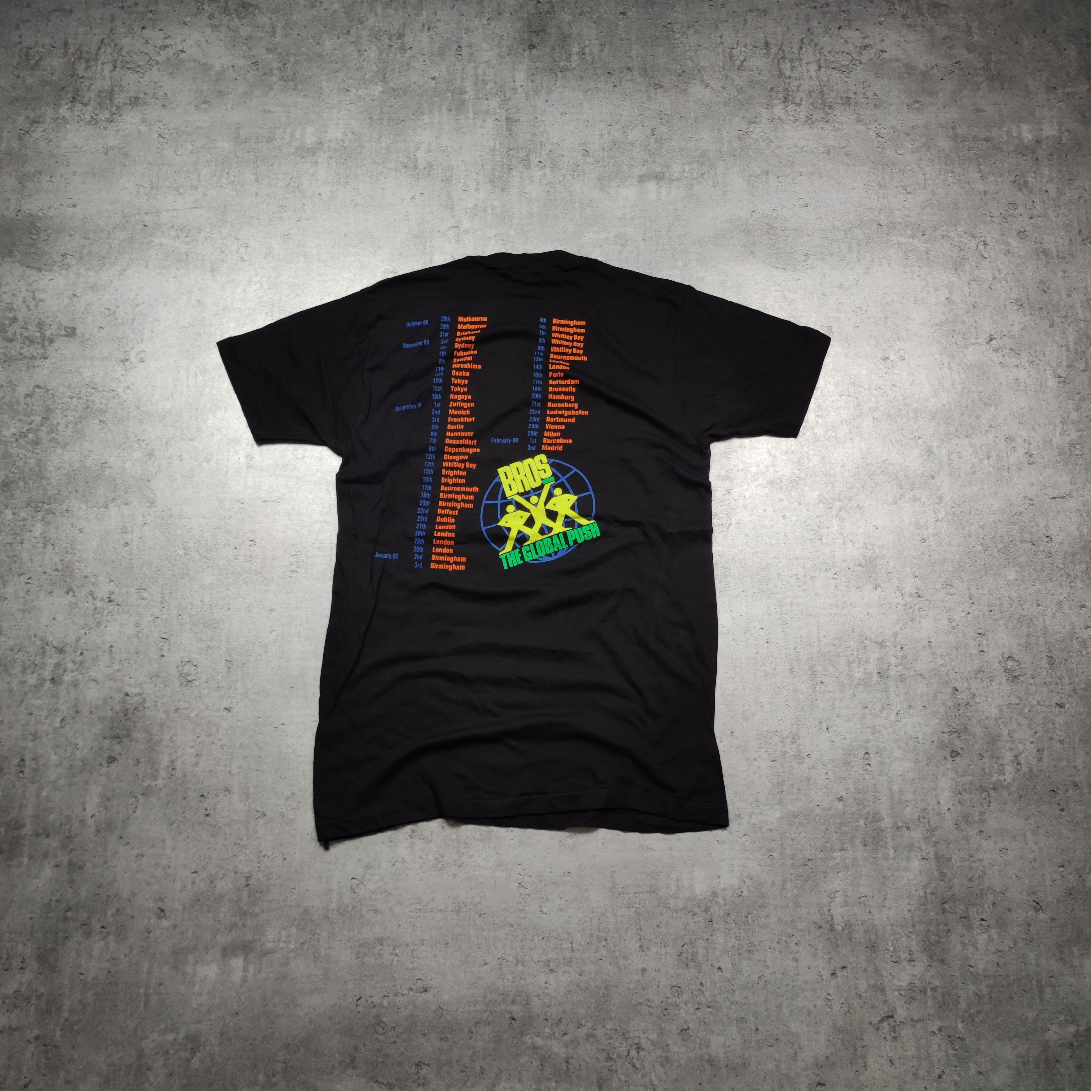 Vintage Vintage Rare 1988 OG Bros The Global Push World Tour Tee Size US L / EU 52-54 / 3 - 6 Thumbnail