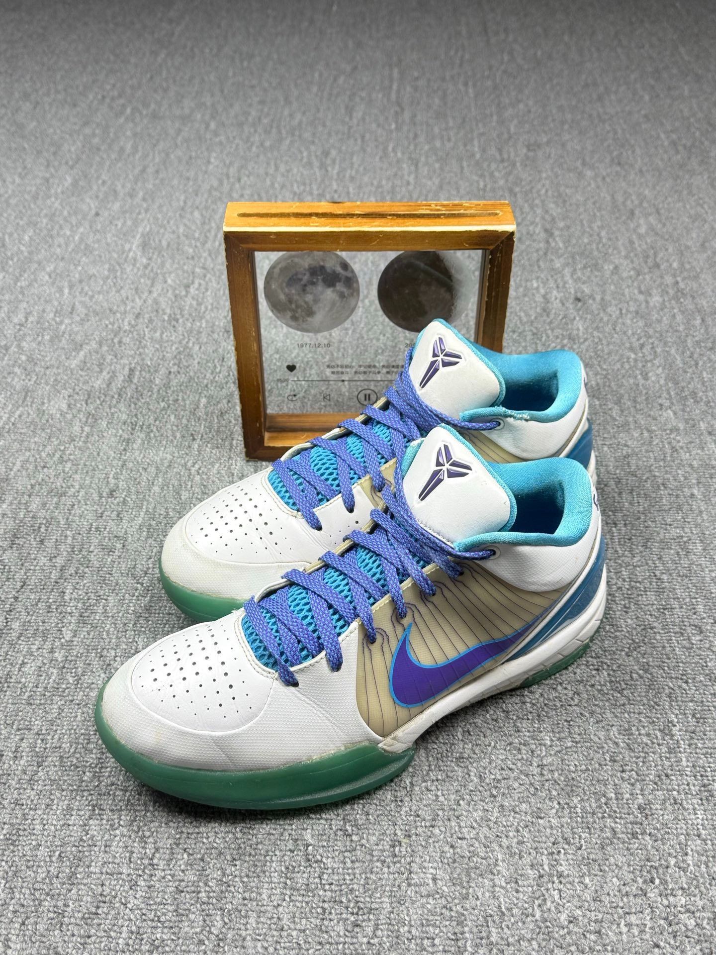 Nike Nike KOBE4 Blue Lowtop Sneakers 11 Men Size US 11 / EU 44 - 1 Thumbnail