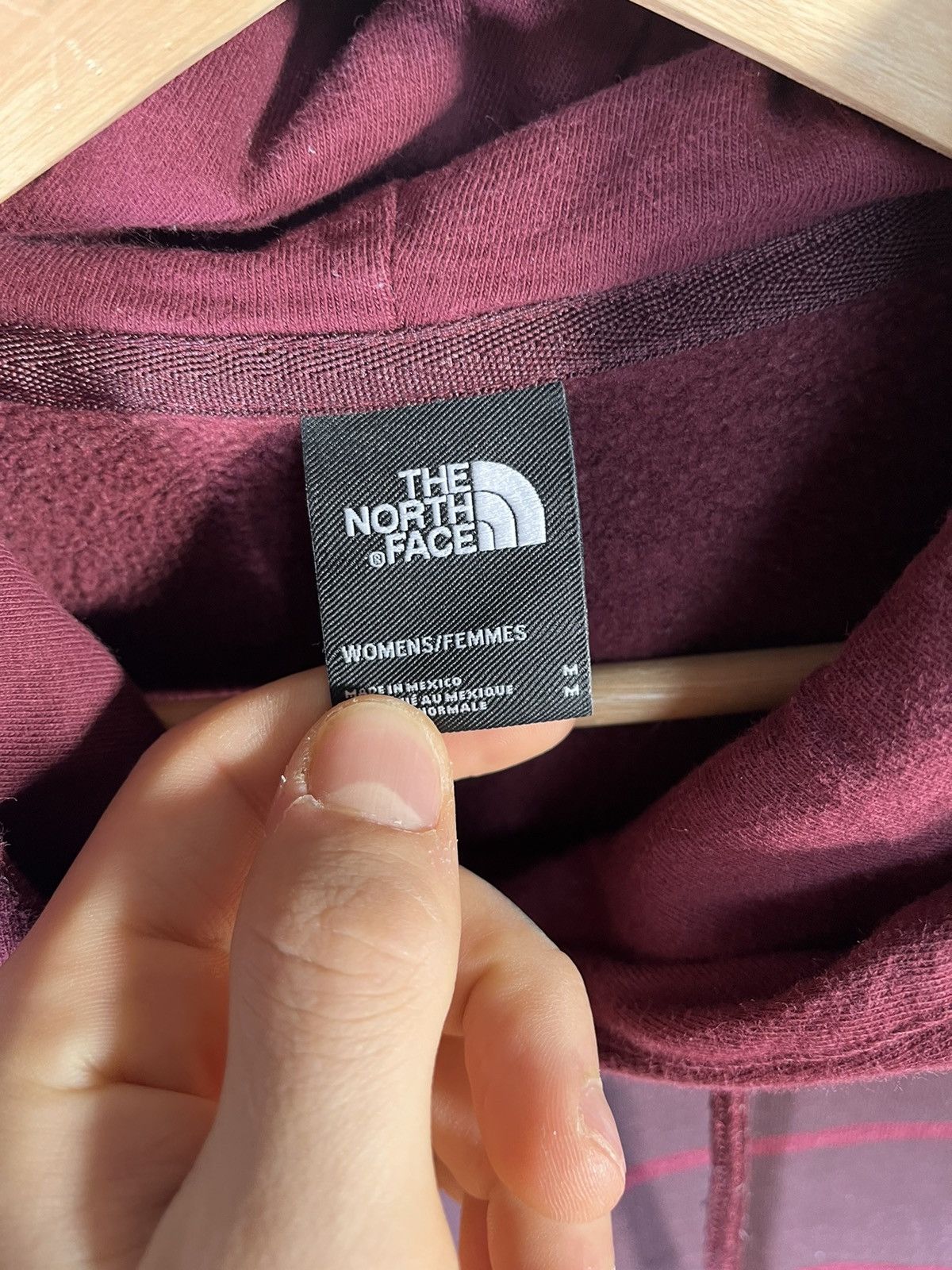 The North Face The North Face Vertical Logo Hoodie Size M / US 6-8 / IT 42-44 - 2 Thumbnail