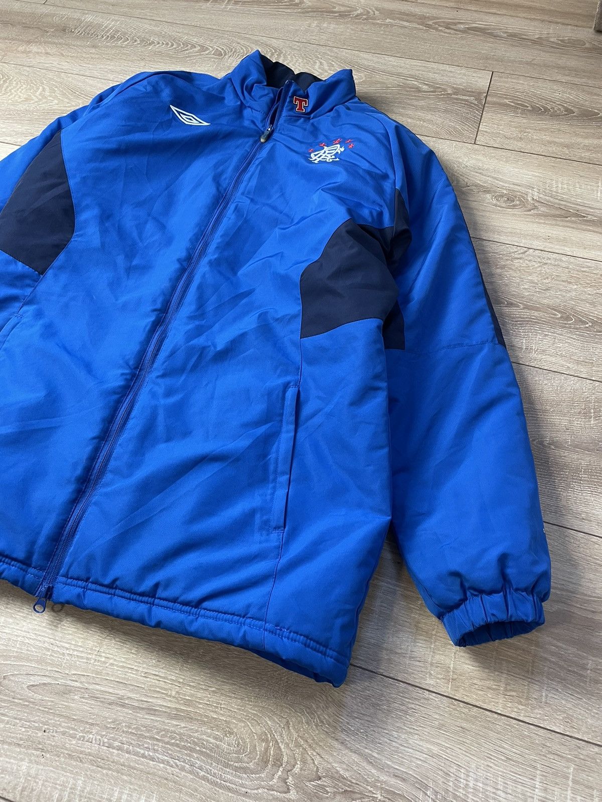 Umbro Glasgow Rangers Home football Umbro Puffer jacket L Men Size US L / EU 52-54 / 3 - 2 Thumbnail
