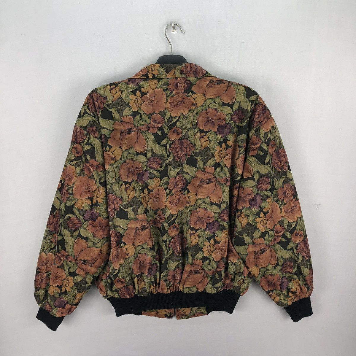 Vintage Vintage 80's Fullprint Flora Quilted Lining Bomber Jacket Size M / US 6-8 / IT 42-44 - 4 Thumbnail