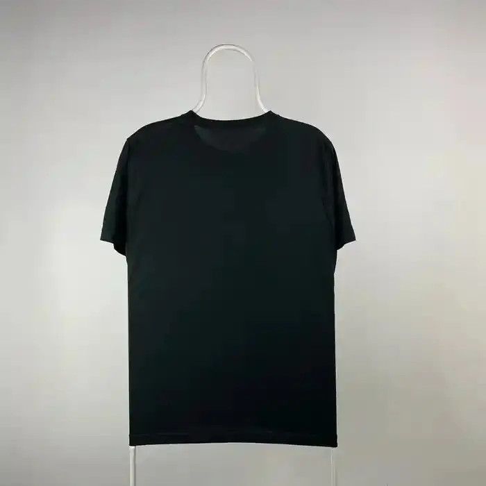 Uniqlo Uniqlo x bt21 T-shirt streetwear size large Size US L / EU 52-54 / 3 - 4 Thumbnail