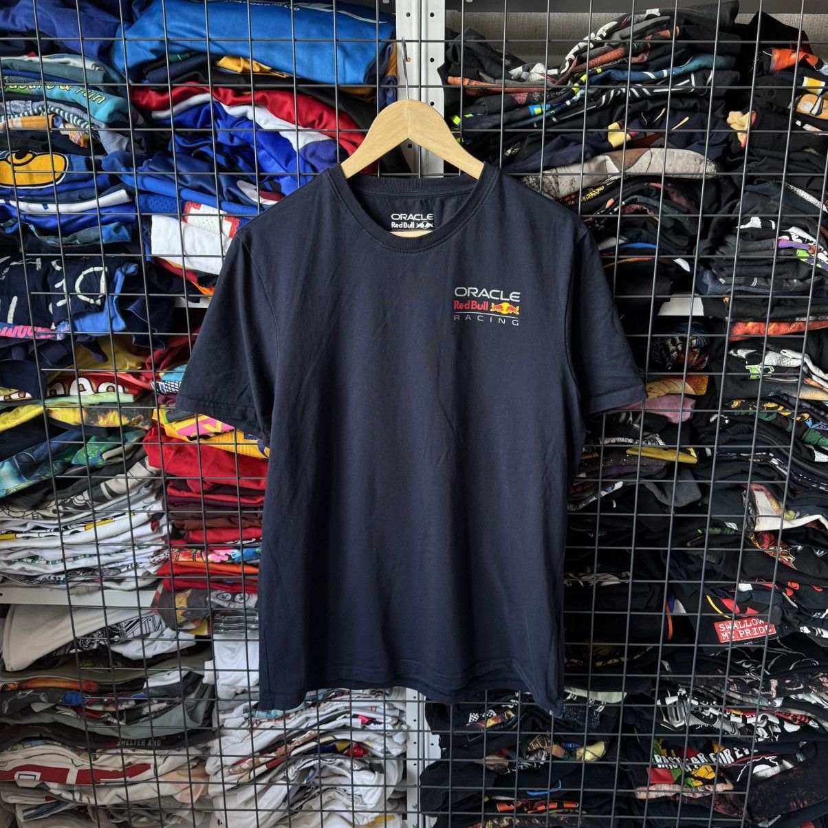 Red Bull Red Bull Oracle F-1 Racing Castore T-shirt Size US XL / EU 56 / 4 - 1 Thumbnail