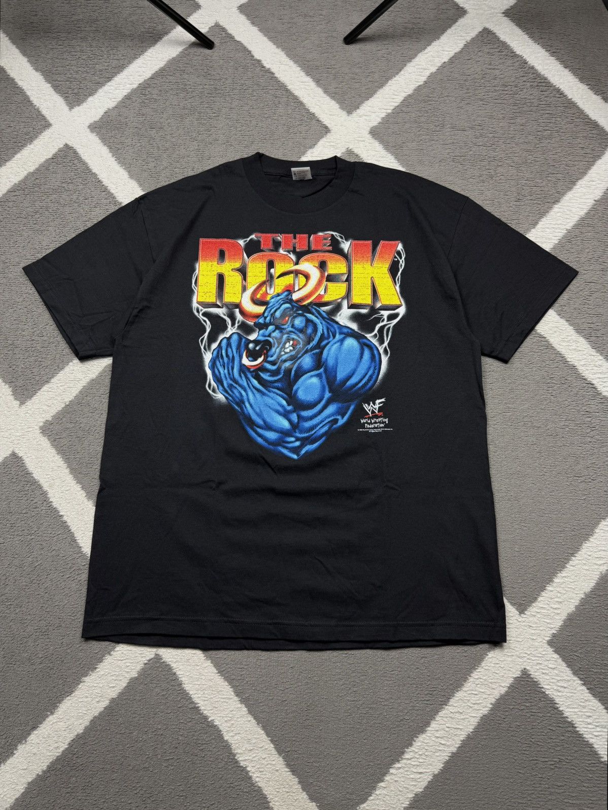 WWE Vintage 2000 WWE WWF The Rock Graphic Tee T-shirt men’s XL Size US XL / EU 56 / 4 - 6 Thumbnail