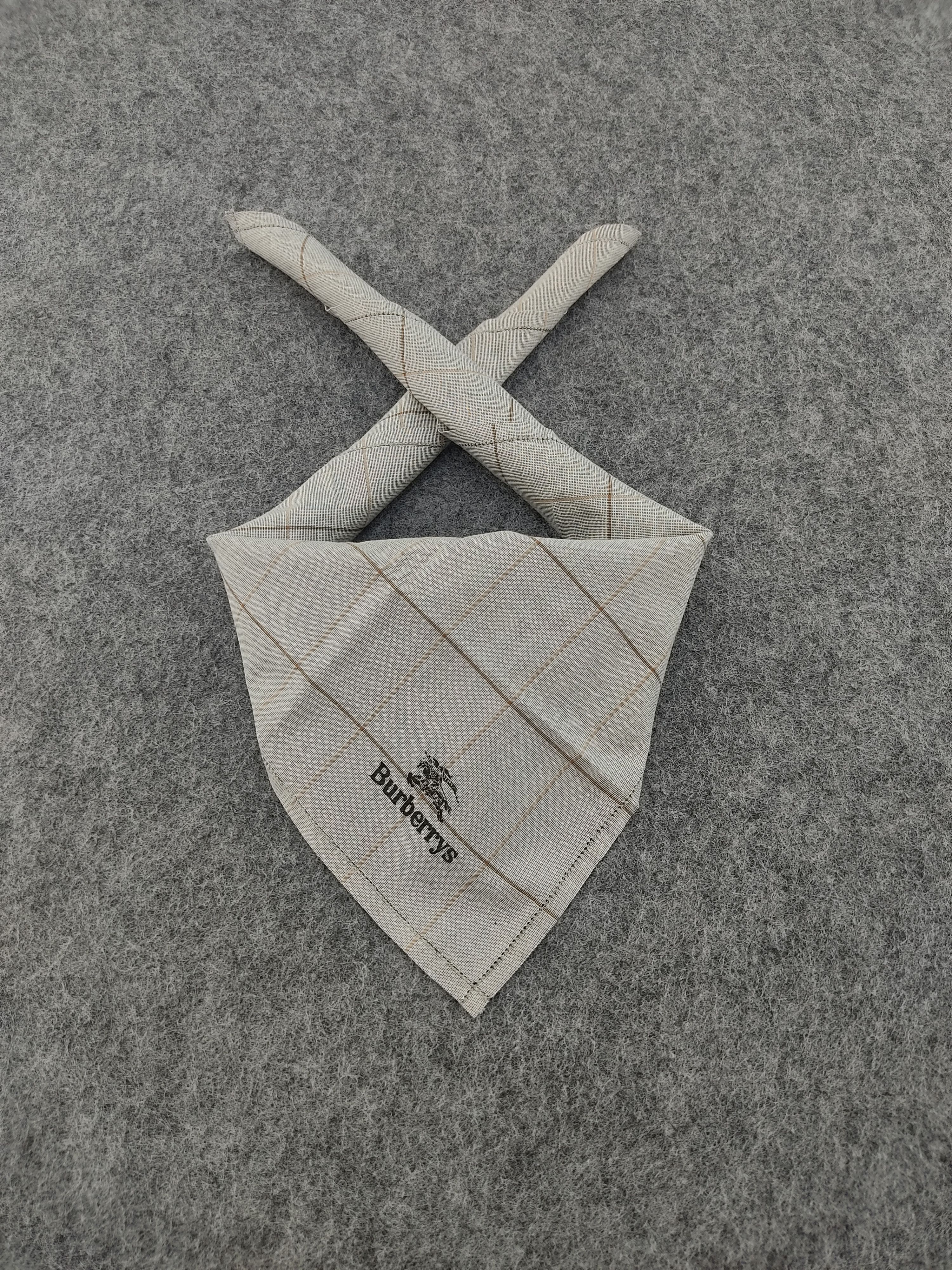 Burberry Vintage Burberry Handkerchief Neckerchief Bandana H203D Size ONE SIZE - 1 Thumbnail