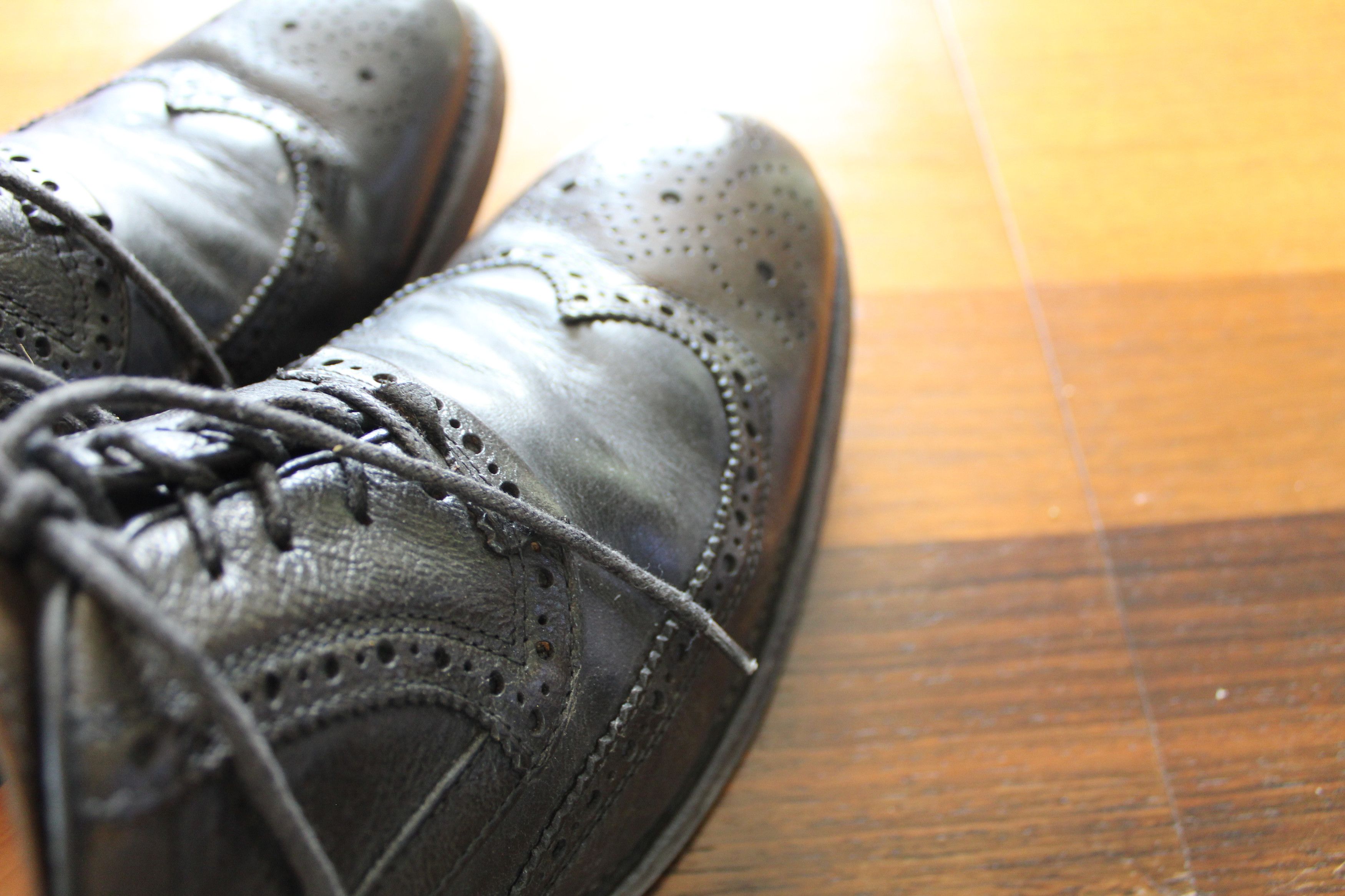 John Varvatos Varvatos Handmade in Italy — Wingtip Oxford w/ Cuban Heel Size US 11 / EU 44 - 2 Thumbnail