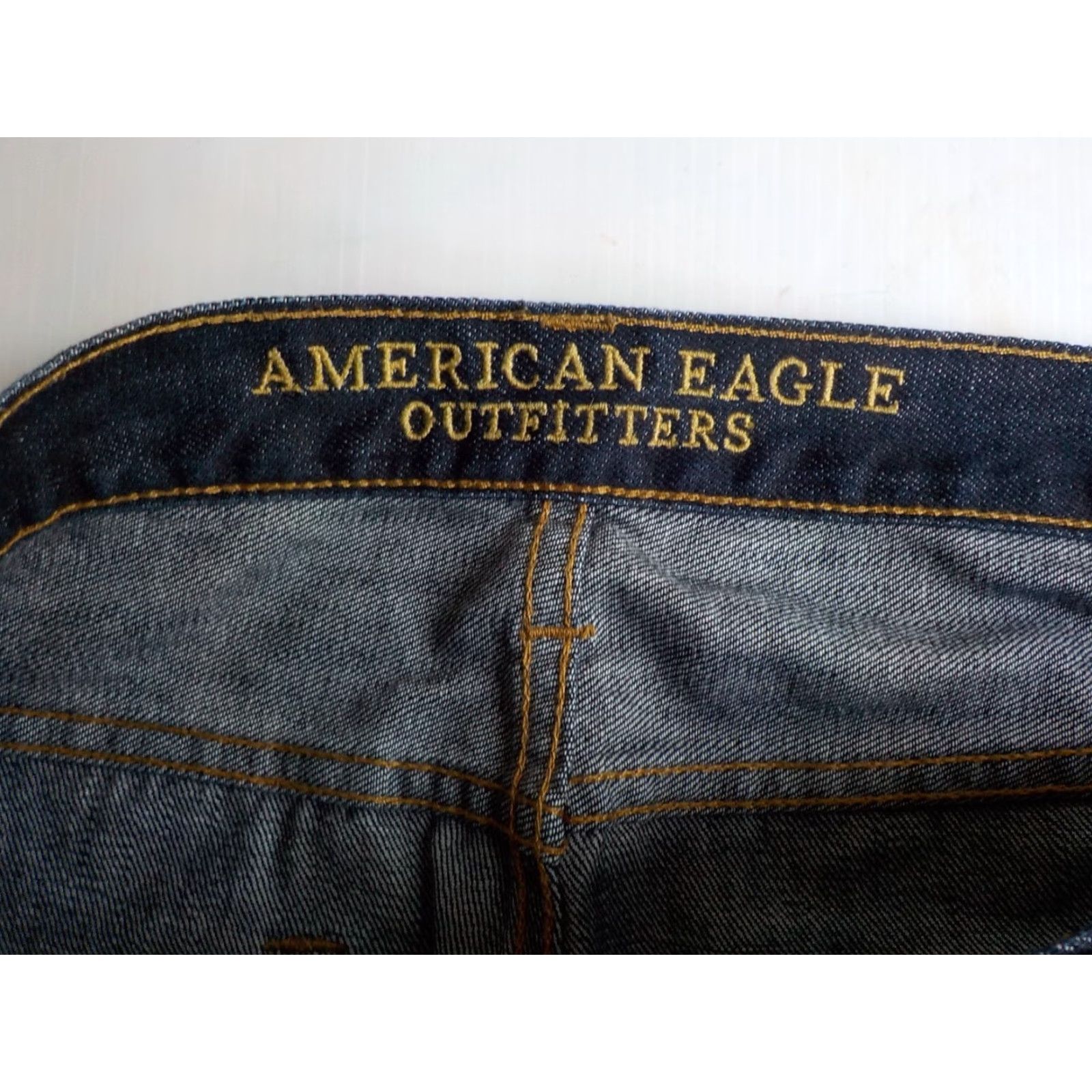 American Eagle Outfitters VINTAGE AMERICAN EAGLE Mens Original Taper Jeans Blue 34X34 Cotton Denim Mens Jeans 34X34 Blue waist 36 inseam 34 Regular Large? Size US 34 / EU 50 - 4 Thumbnail