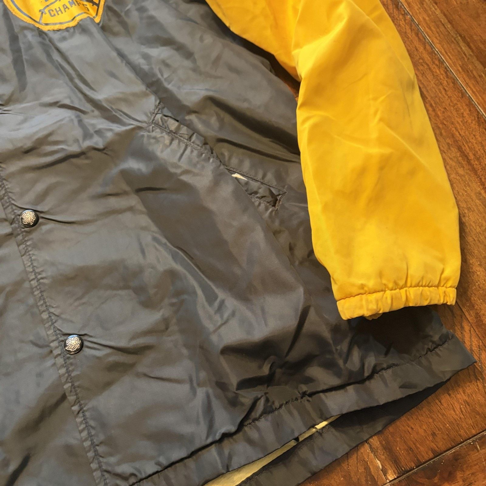 Vintage Vintage Maple Jacket Mens Medium Yellow Softball 1977 Champs Size US M / EU 48-50 / 2 - 6 Thumbnail