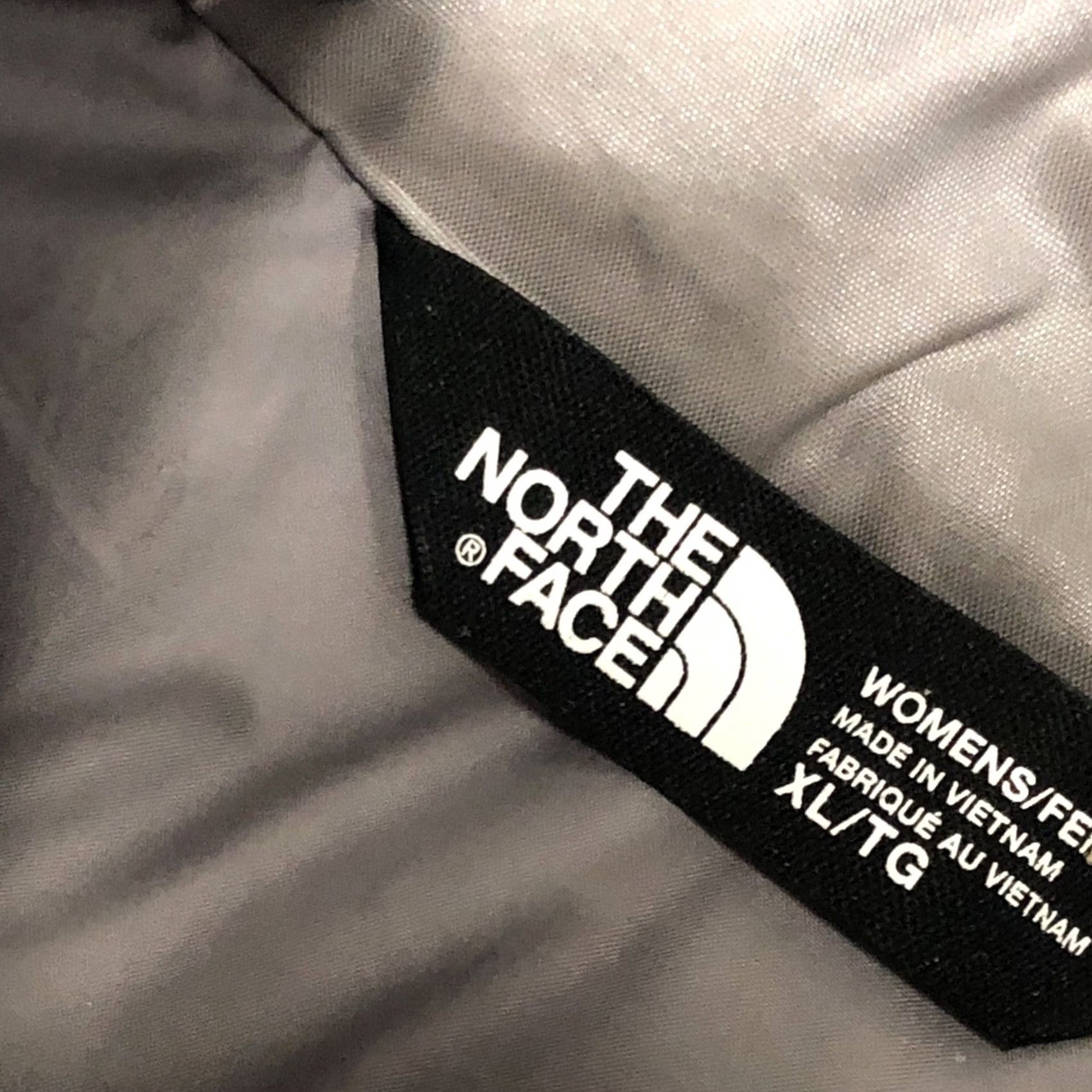 The North Face VINTAGE The North Face Down Puffer Vest Women's XL Silver Gray Full Zip Quilted 550 Jacket Size XL / US 12-14 / IT 48-50 - 3 Thumbnail