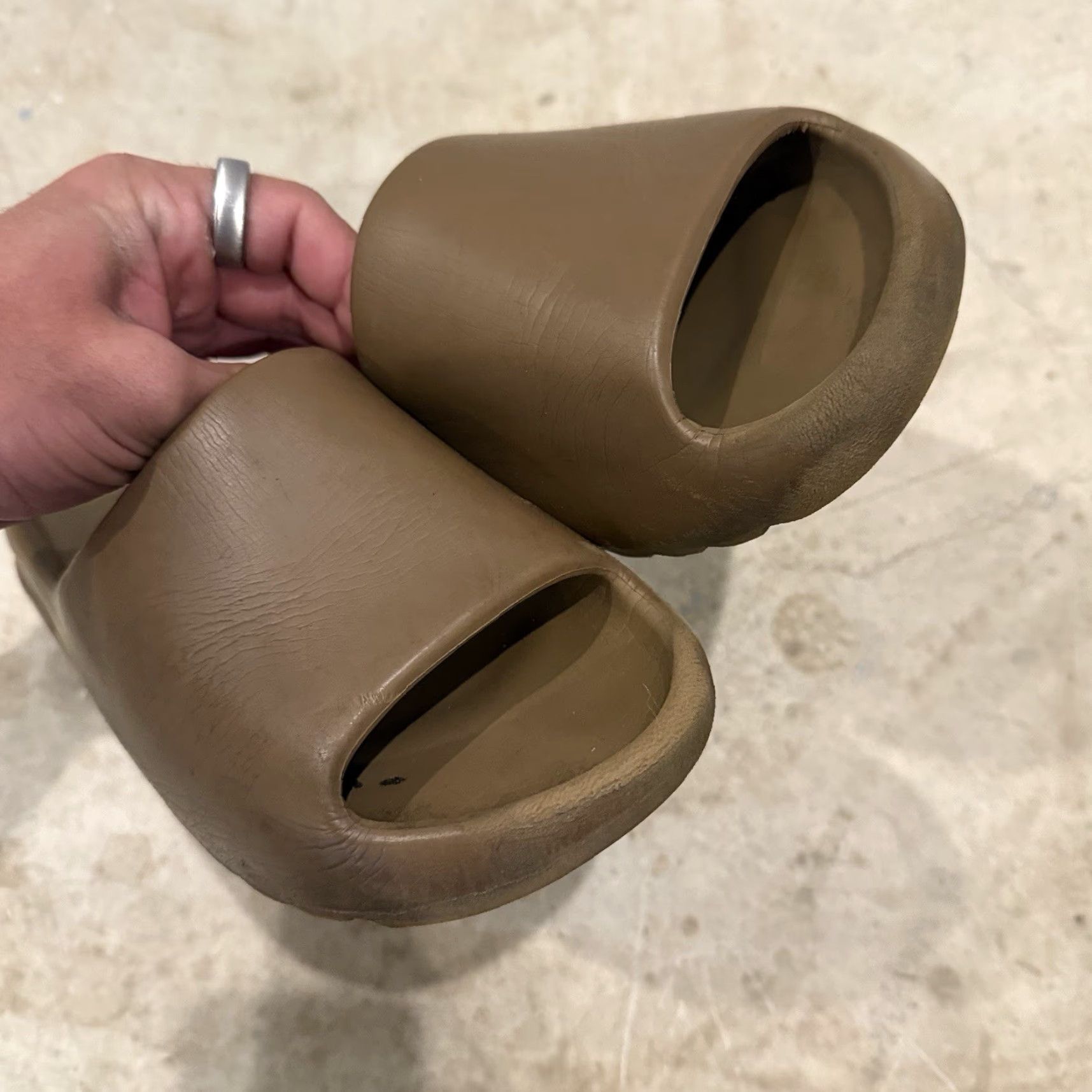 Adidas Adidas Yeezy Slide Flax Size 5 Brown Used Men Shoes Slide Cushion Breathable Lightweight Foam Insole 2024 Limited Edition FZ5896 Size US 5 / EU 37 - 3 Thumbnail
