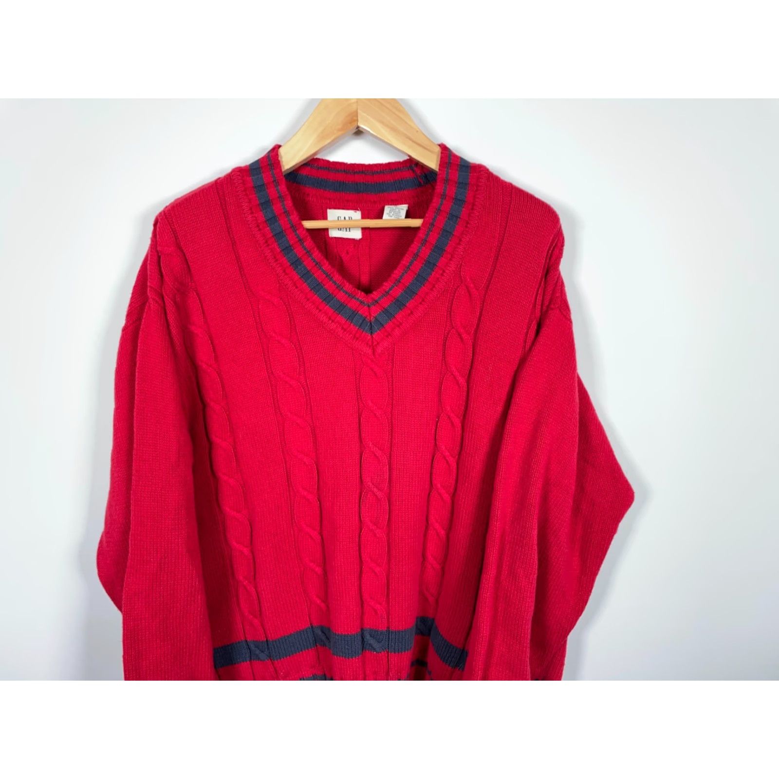 Gap VINTAGE Gap Tennis Sweater Men XL Red Blue V-Neck Cable Cotton Knit Preppy 90s Mens Pullover Winter Size US XL / EU 56 / 4 - 4 Thumbnail