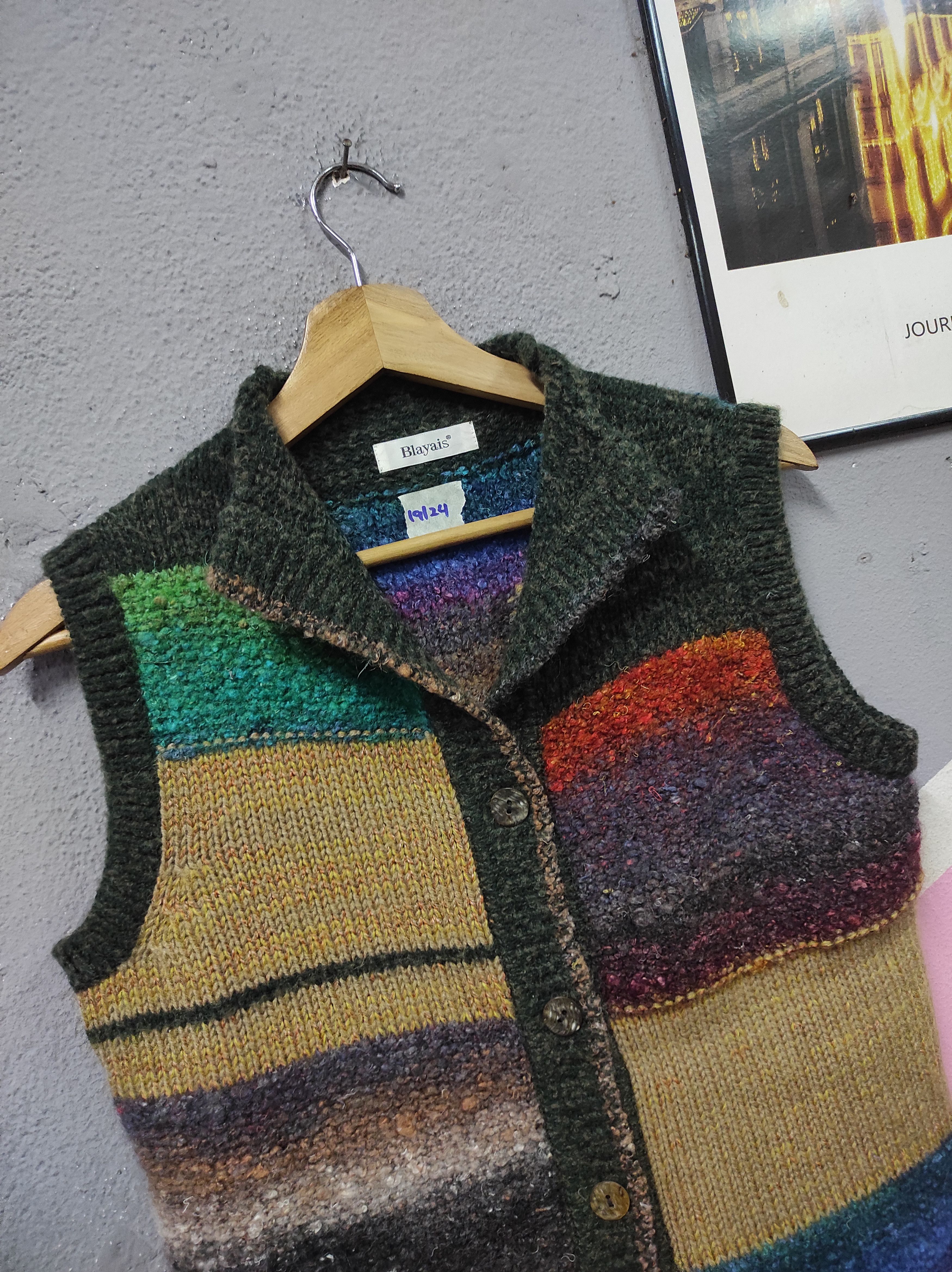 Japanese Brand BLAYAIS MULTICOLOUR KNIT SLEEVELESS CARDIGAN JACKET Size S / US 4 / IT 40 - 2 Thumbnail