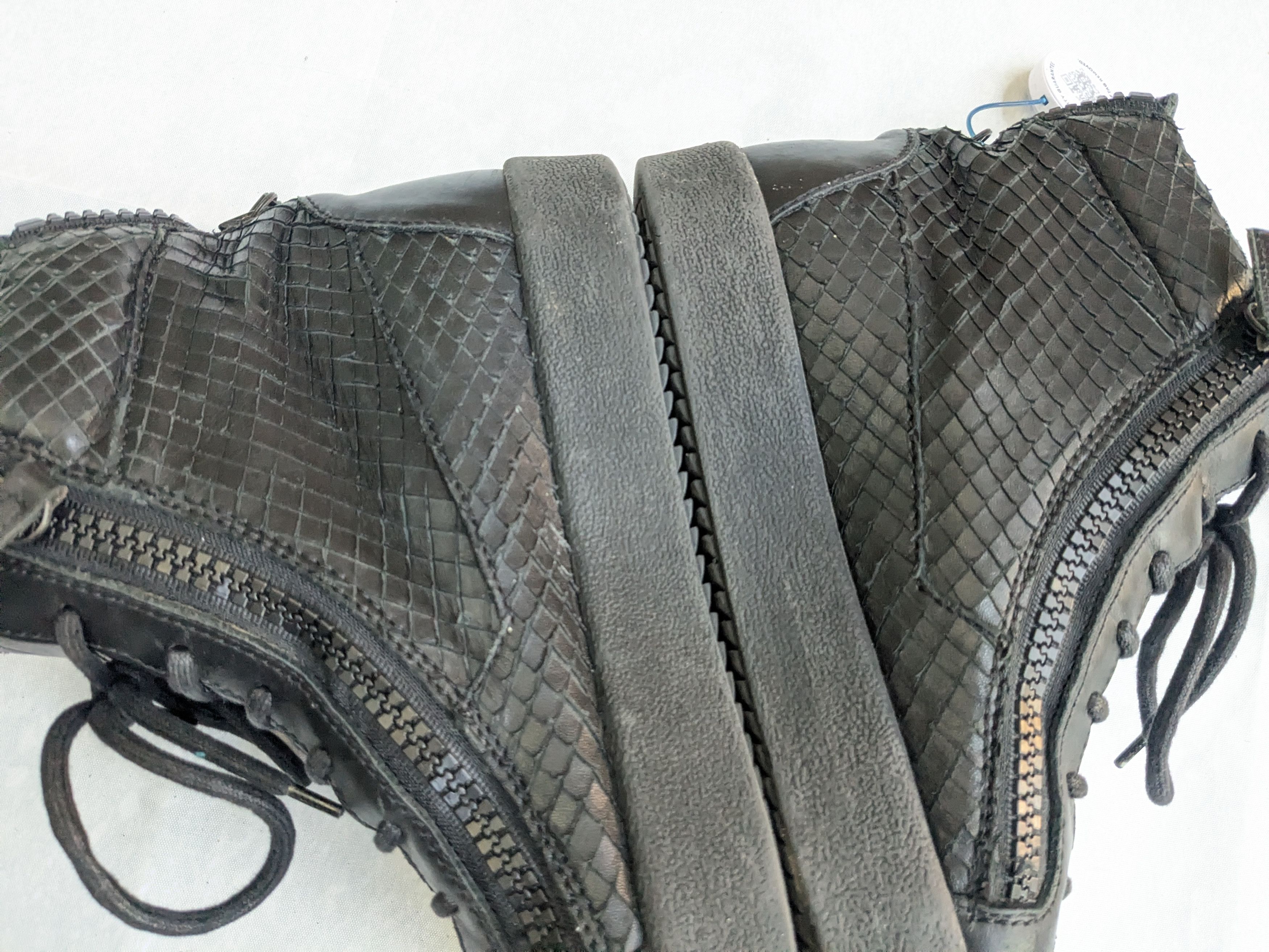 Giuseppe Zanotti Giuseppe Zanotti High Top Sneakers Black Snakeskin 9.5 42.5 Size US 9.5 / EU 42-43 - 13 Thumbnail