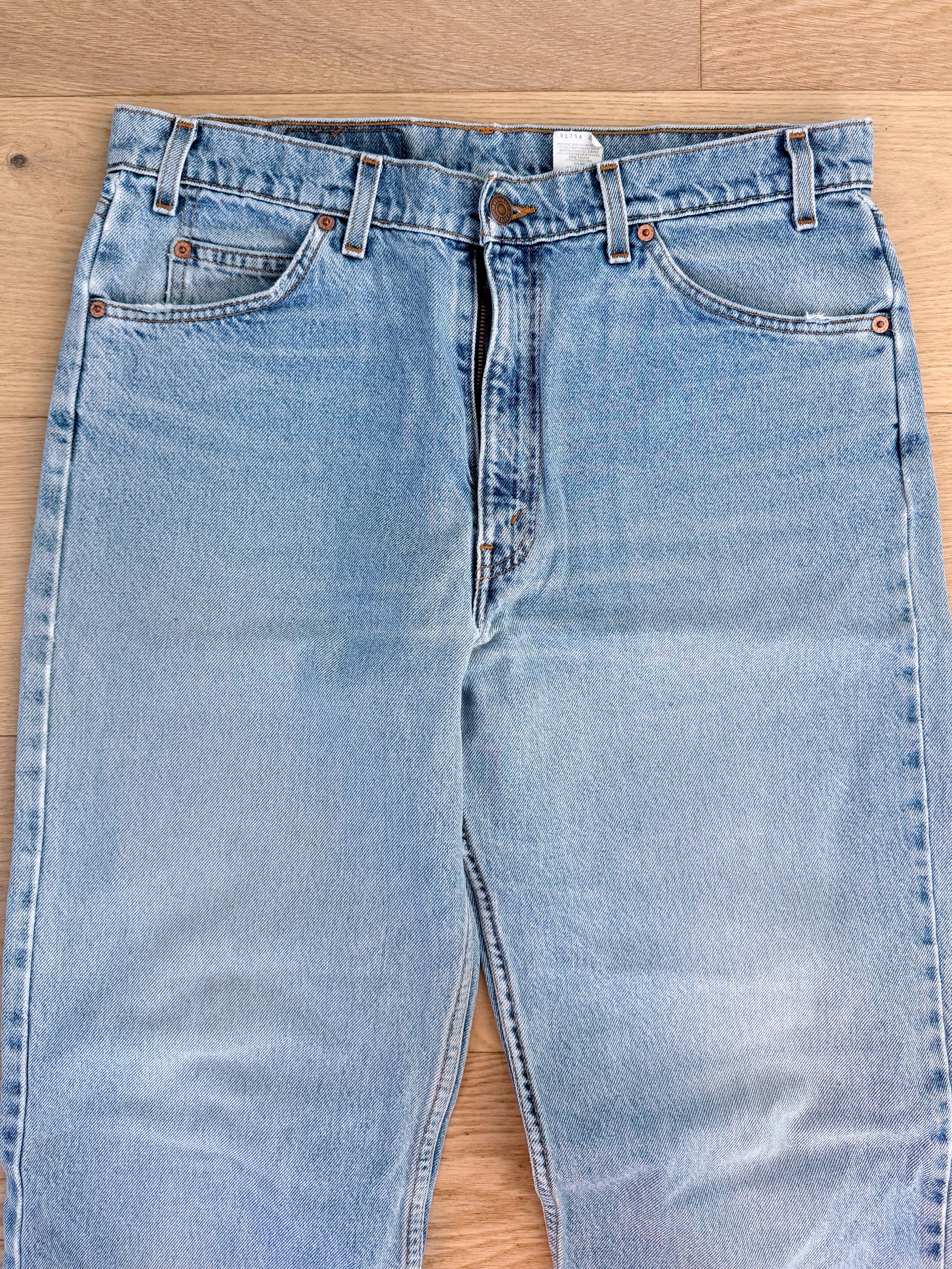 Levi's Vintage Clothing Vintage Levis Jeans Mens 34x33 Blue 550 Orange Tab Size US 34 / EU 50 - 2 Thumbnail