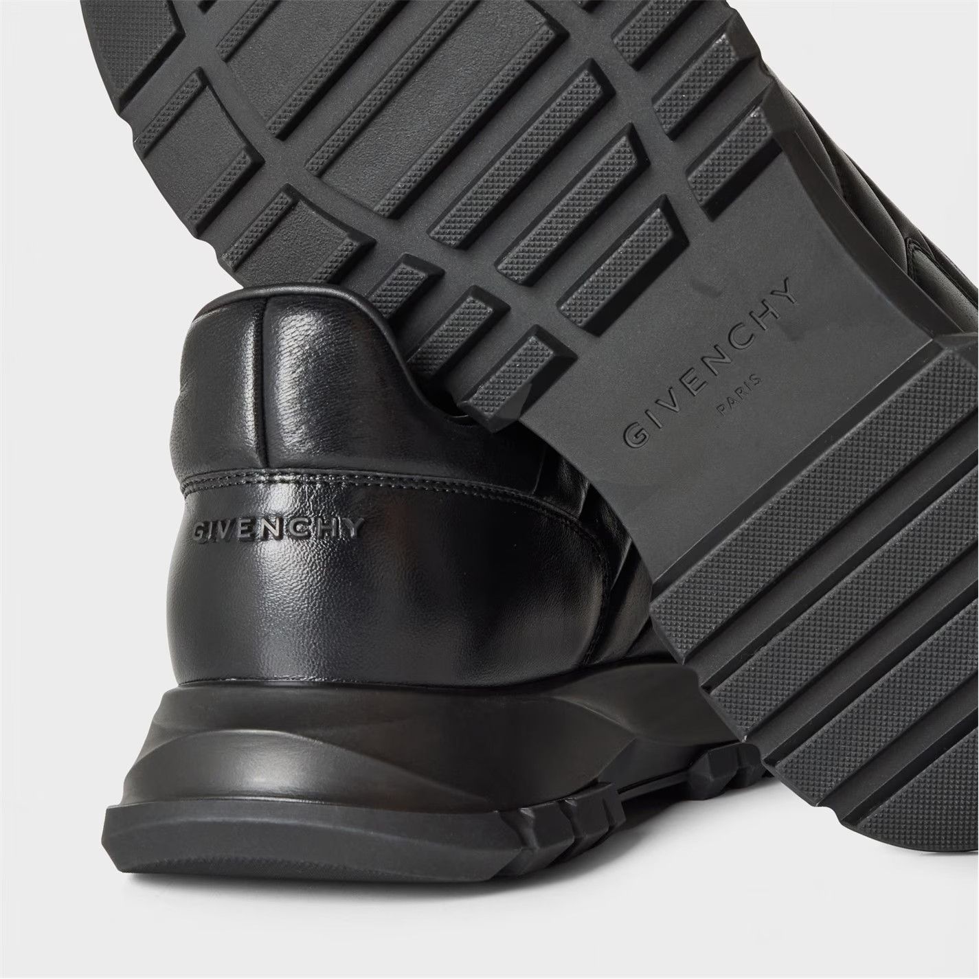 Givenchy o1g2r1mq0426 Chunky Trainers in Black Size US 12 / EU 45 - 3 Thumbnail
