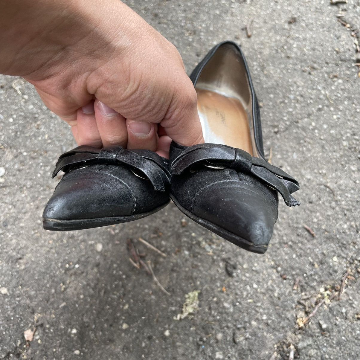 Dolce & Gabbana 39.5 Dolce Gabbana Black Leather Sling Heels Pumps slip shoe Size US 8.5 / IT 38.5 - 9 Thumbnail