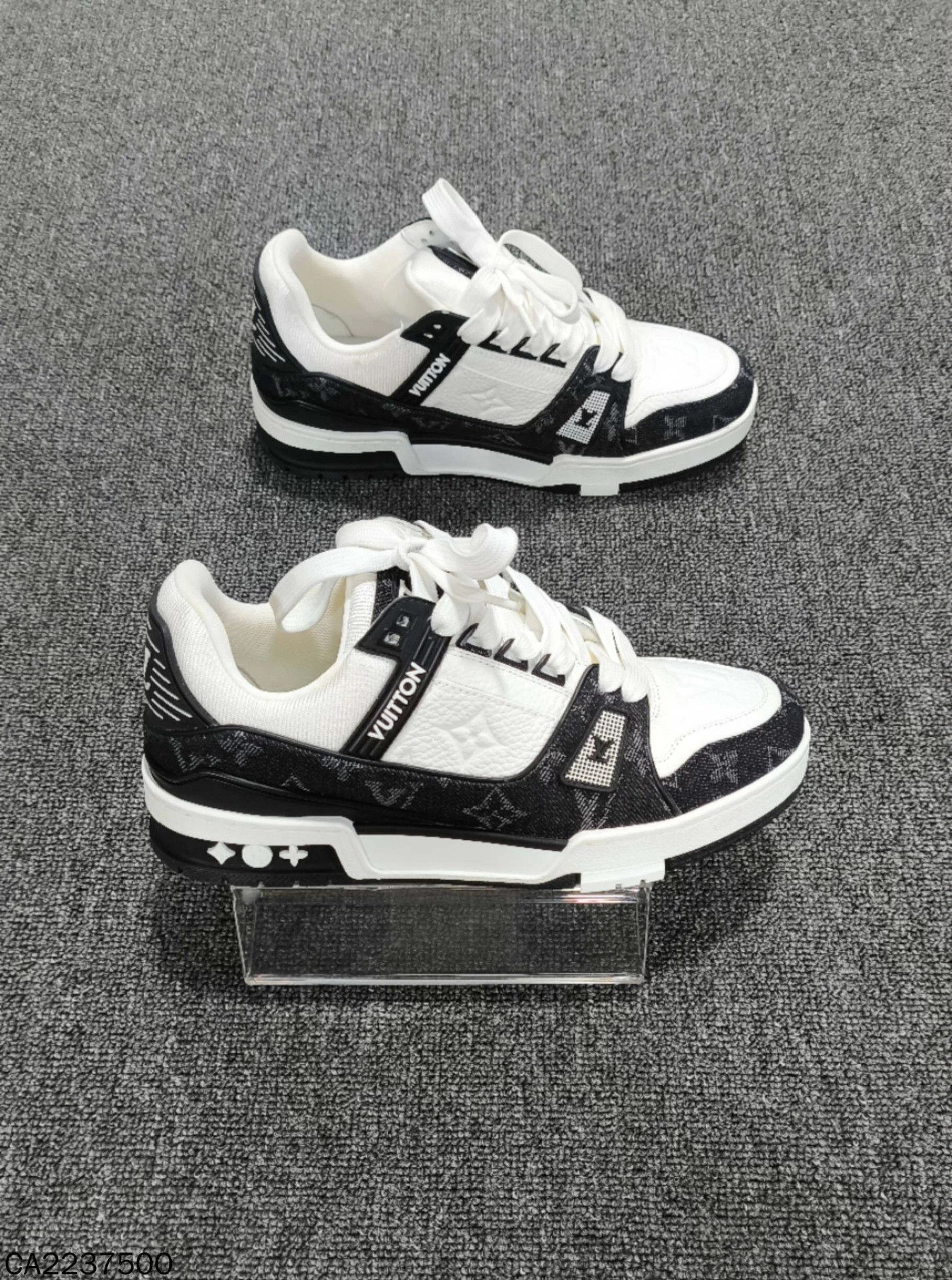Louis Vuitton LV Black & White Monogram Trainer Women's 37 Size US 6 / IT 36 - 4 Thumbnail