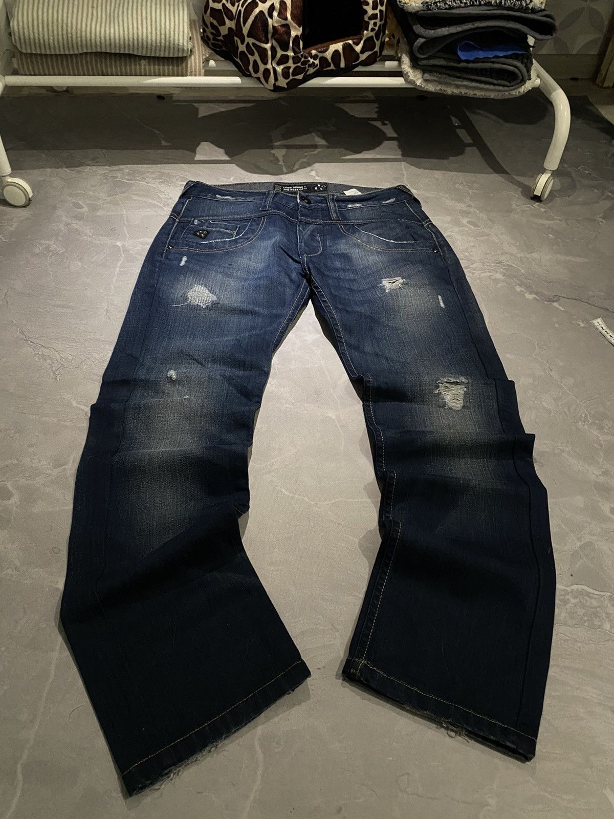 Japanese Brand RARE Destroyed Number Nine Slim Jean / Cosmic Indigo Size US 31 - 1 Thumbnail