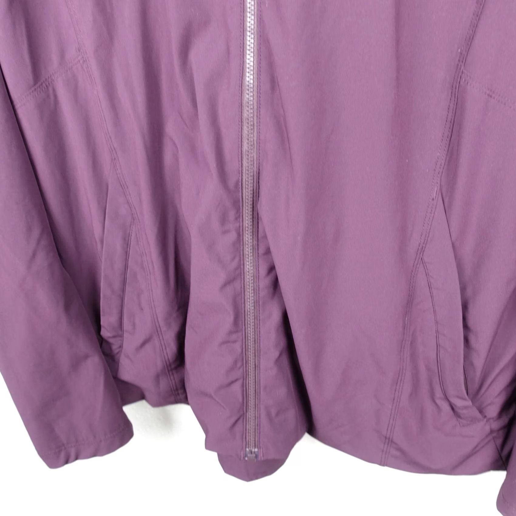 Lululemon Lululemon Womens Purple Full Zip Hoodie Nylon Jacket Activewear Size 6 Hoodie Womens Purple 6 Athletic Stretch Exterior Logo Size M / US 6-8 / IT 42-44 - 2 Thumbnail