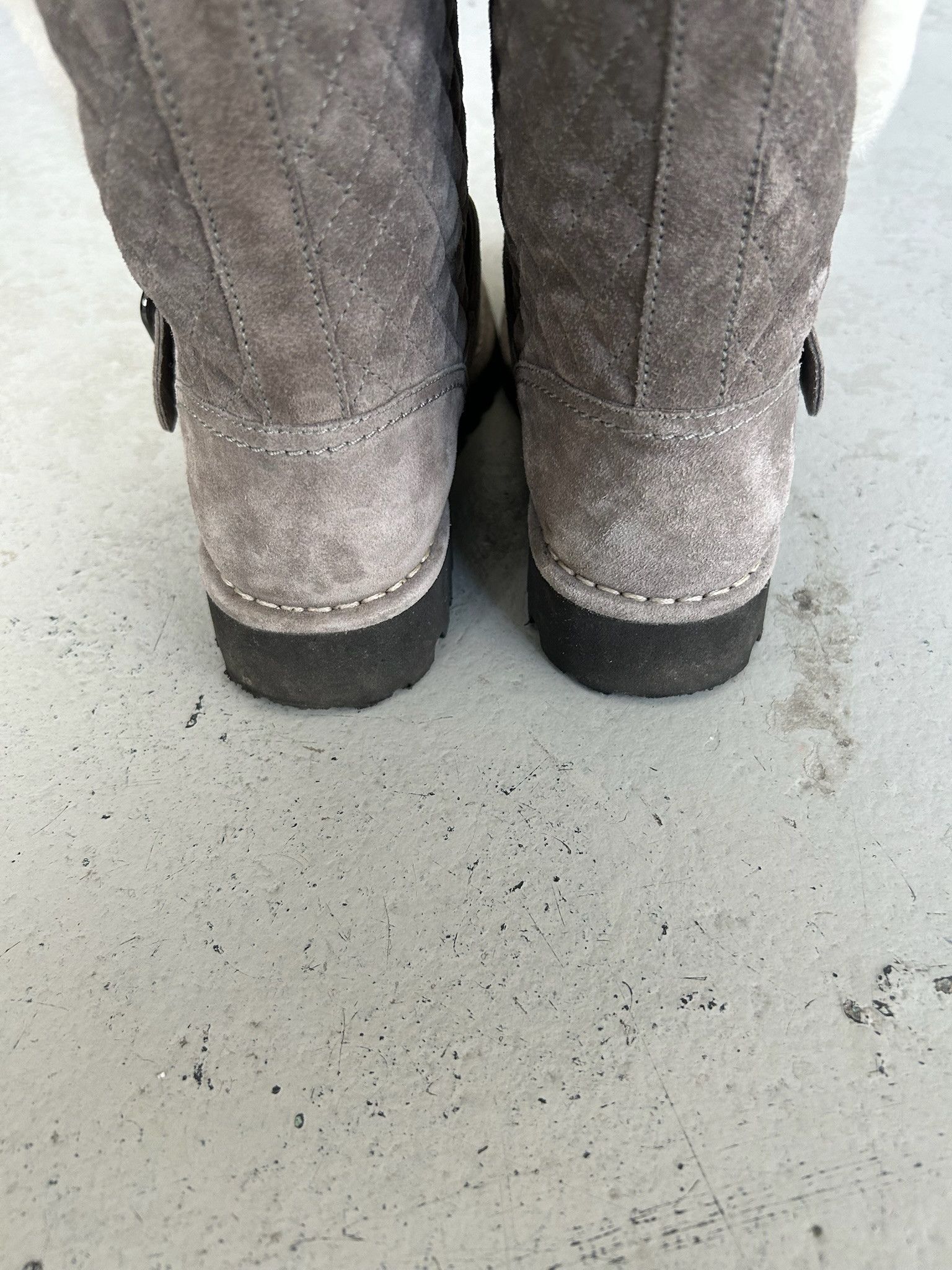 Chanel Chanel Sheep Shearling Suede Grey Boots Size US 6.5 / IT 36.5 - 4 Thumbnail