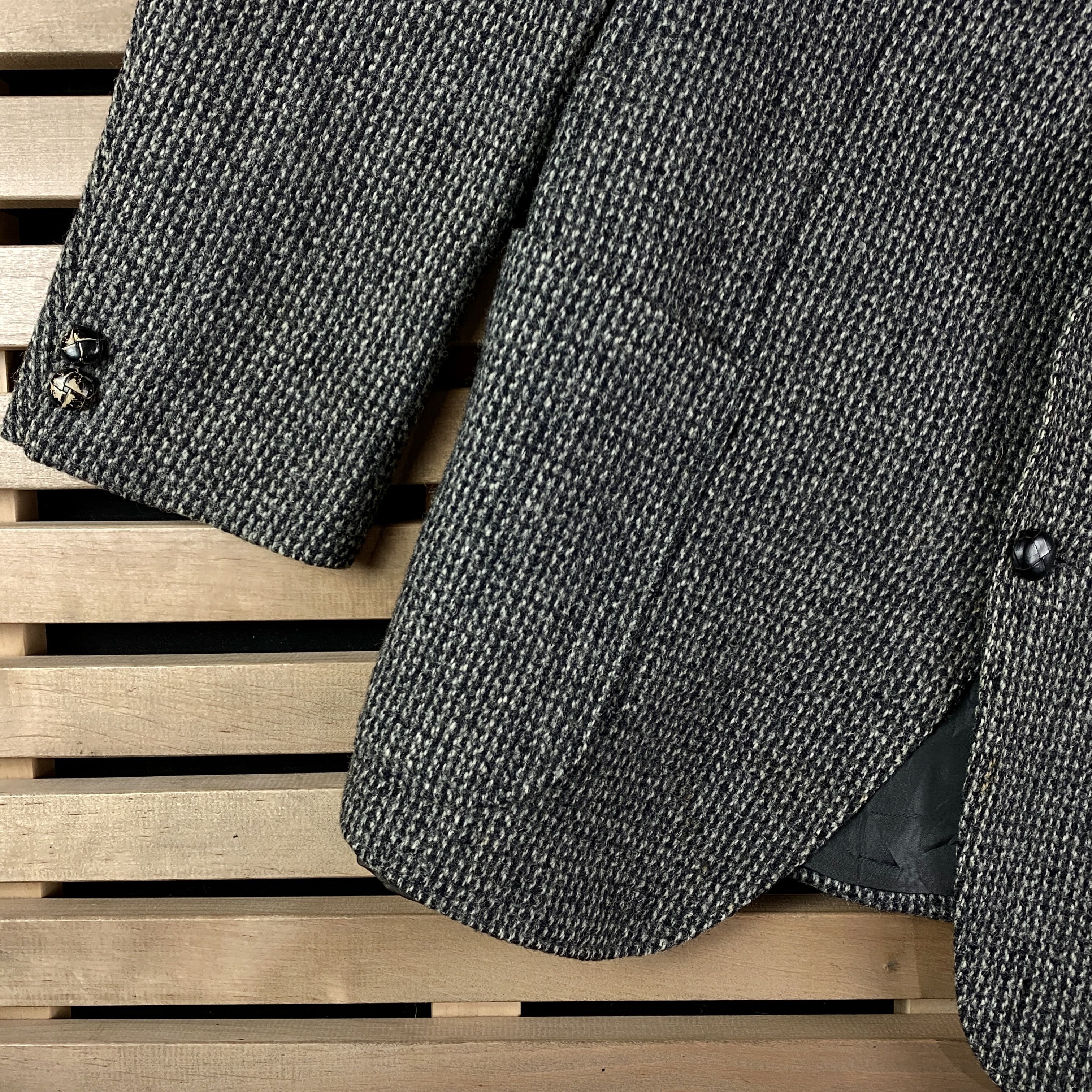 Harris Tweed Men’s Wool Blazer Jacket Harris Tweed Size L Gray Two Button Size 50R - 3 Thumbnail