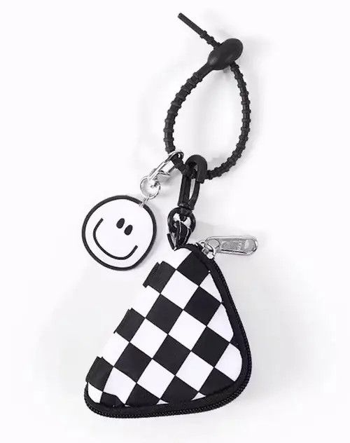 Japanese Brand Fashion checkerboard smiley face triangle coin pouch bag Size ONE SIZE - 1 Thumbnail