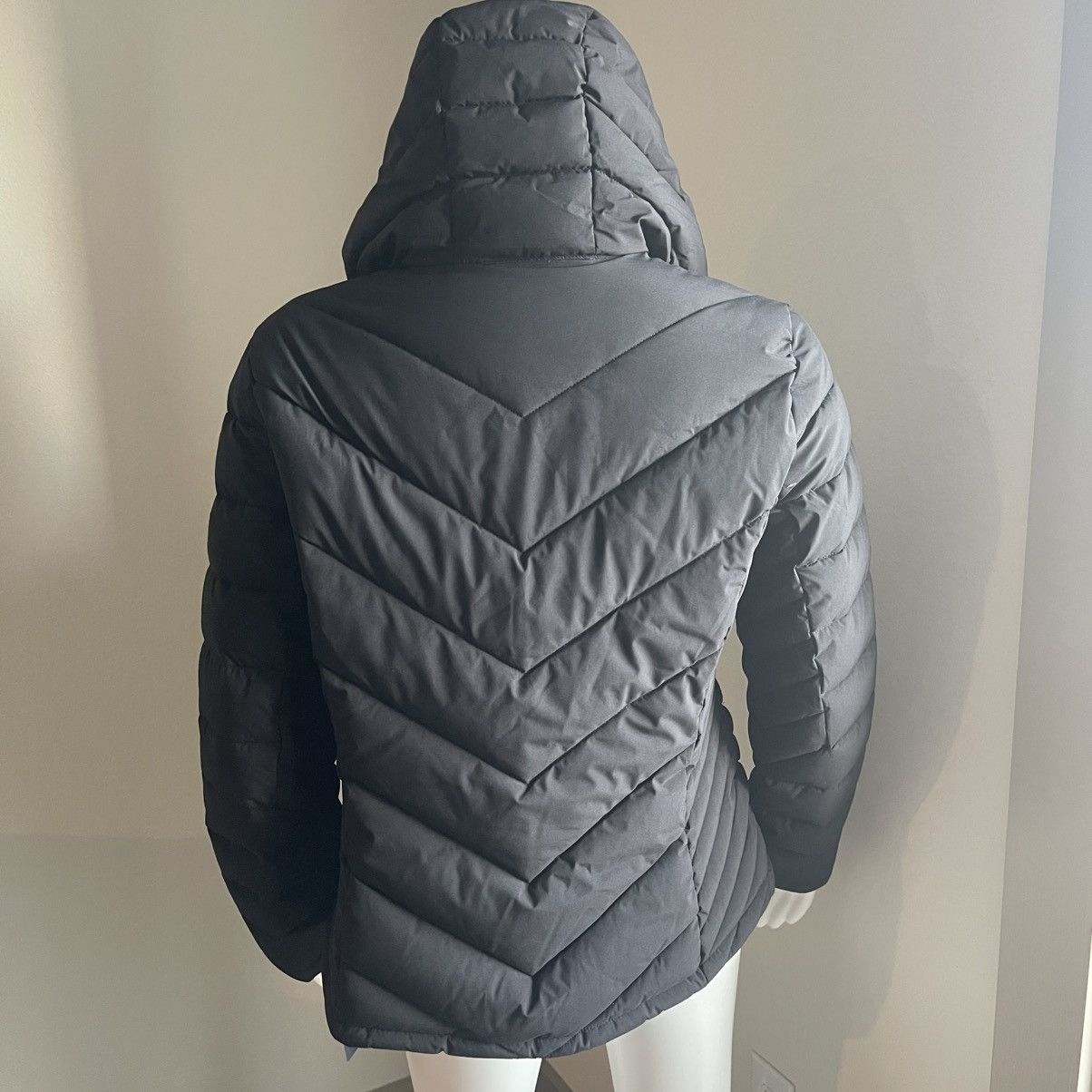 Tommy Hilfiger Tommy Hilfiger THFLEX Women’s Quilted Hooded Jacket Black. Size L / US 10 / IT 46 - 7 Thumbnail