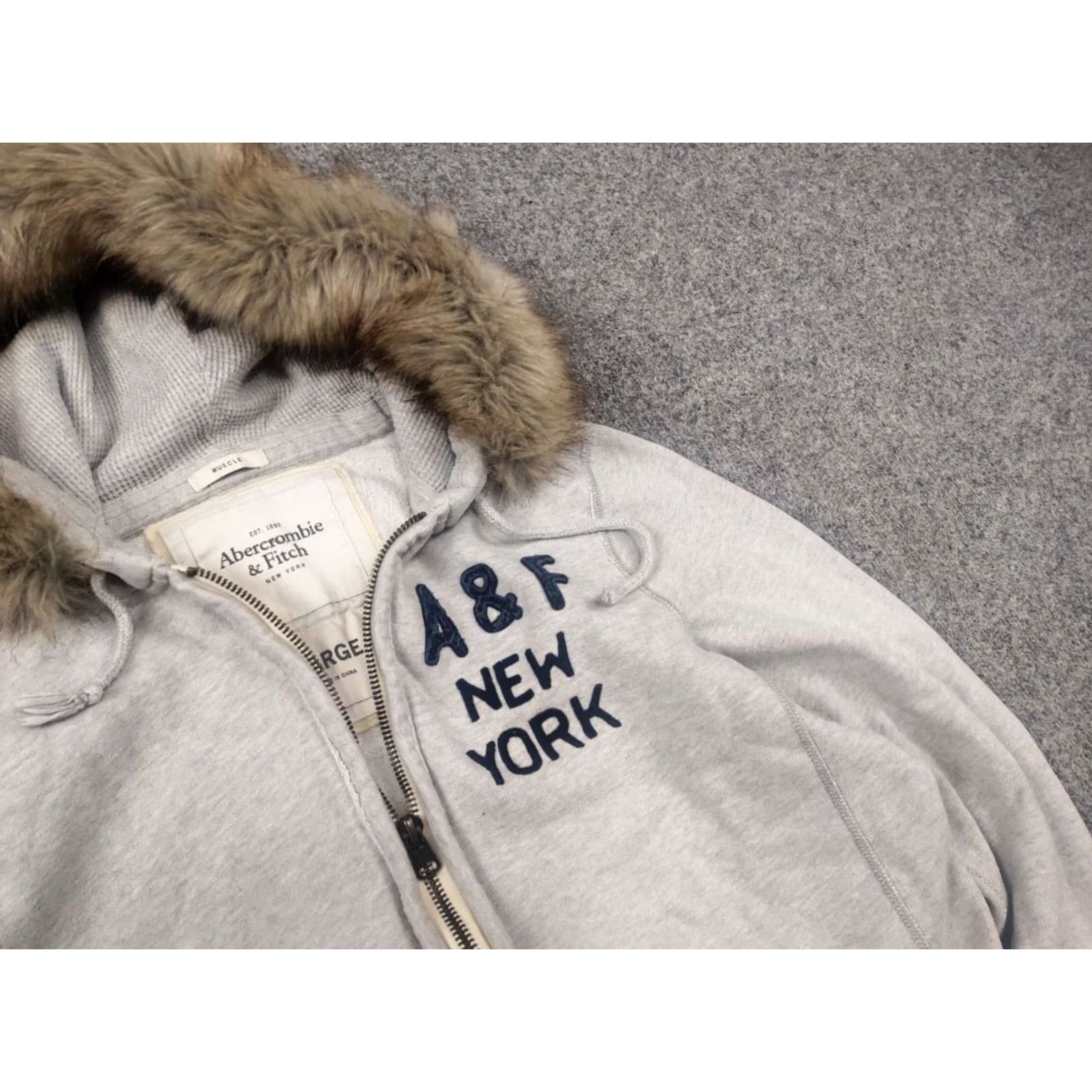 Abercrombie & Fitch VINTAGE Abercrombie & Fitch Logo Hoodie Mens L Gray Zip Fur 90s Opium Style Logo 6 Was 9 Gothic Christmas? Size US L / EU 52-54 / 3 - 6 Thumbnail