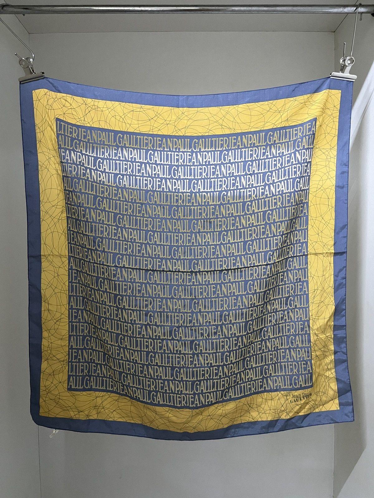 Jean Paul Gaultier Jean Paul Gaultier Large Scaft Shawl Size ONE SIZE - 1 Thumbnail