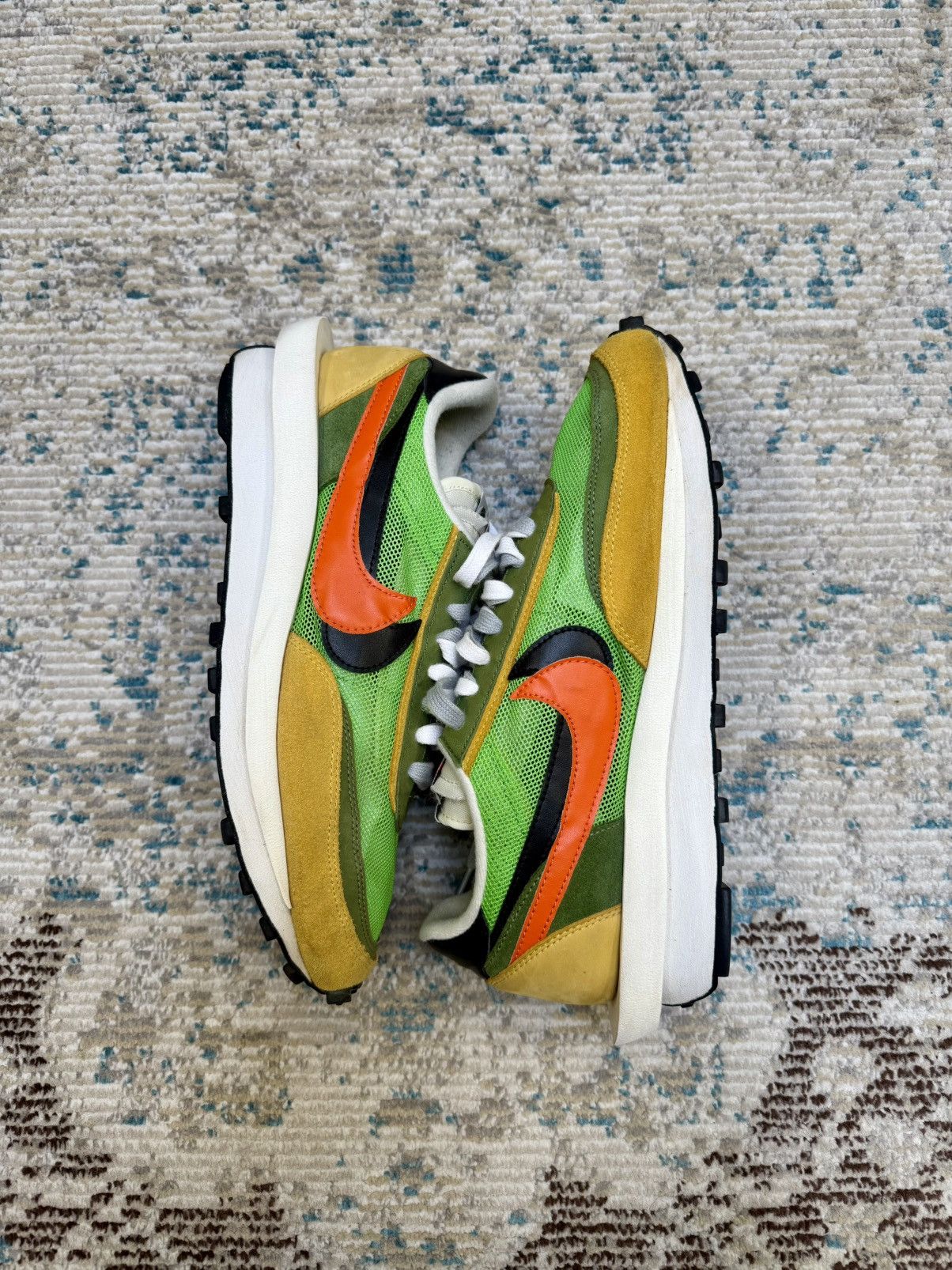Nike × Sacai Nike Sacai Waffle Green Size US 10.5 / EU 43-44 - 1 Thumbnail