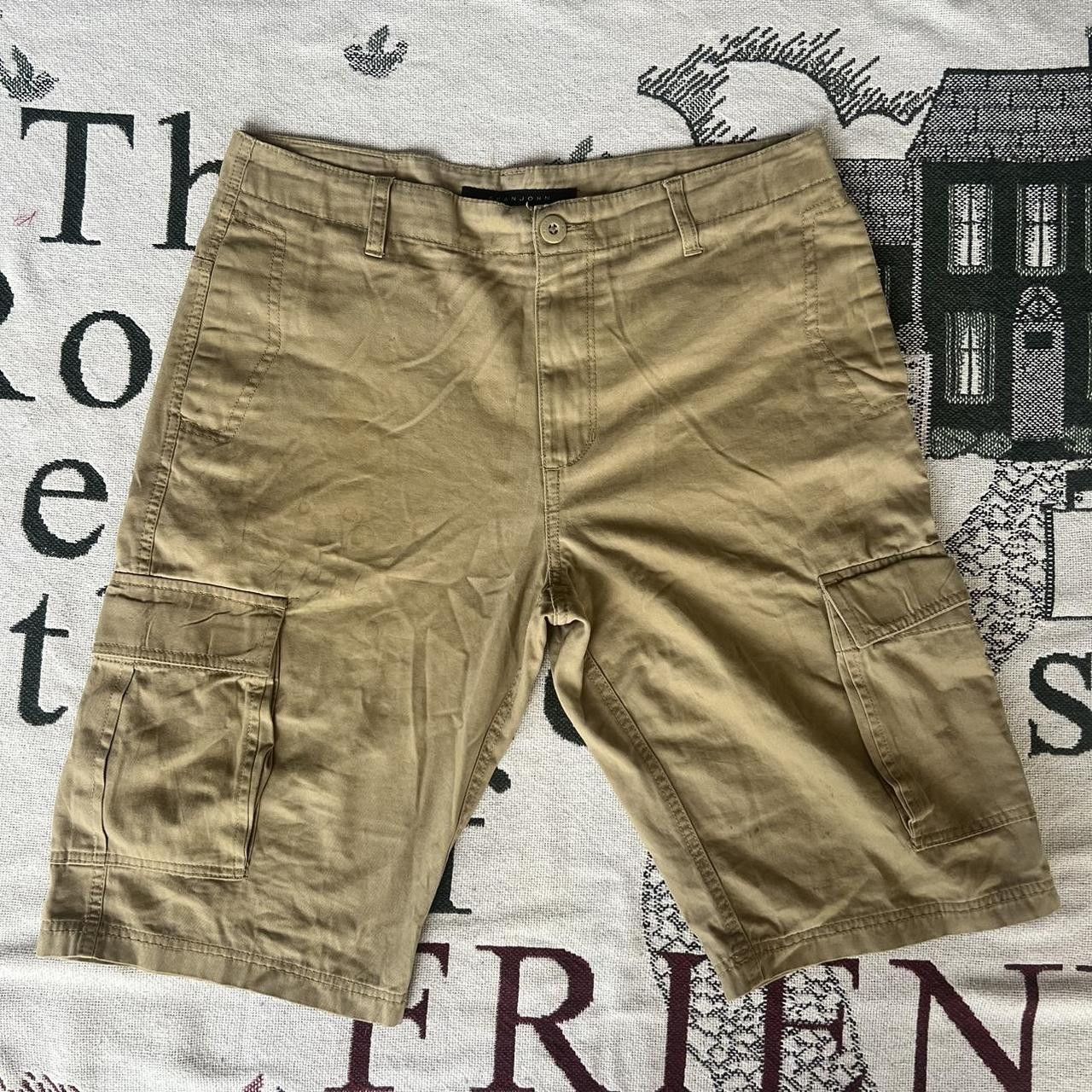 Sean John × Vintage Vintage Y2K/2000s Sean John Khaki Skater Style Cargo Shorts! Size US 32 / EU 48 - 1 Thumbnail