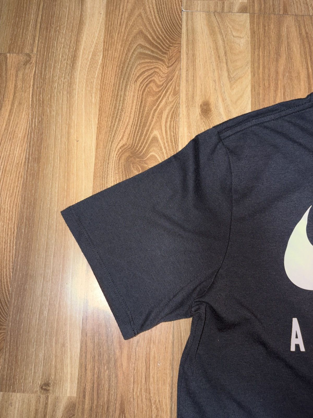 Nike Nike Dri-FIT "Athlete" Swoosh Graphic Tee Men's L Charcoal Size US L / EU 52-54 / 3 - 5 Thumbnail