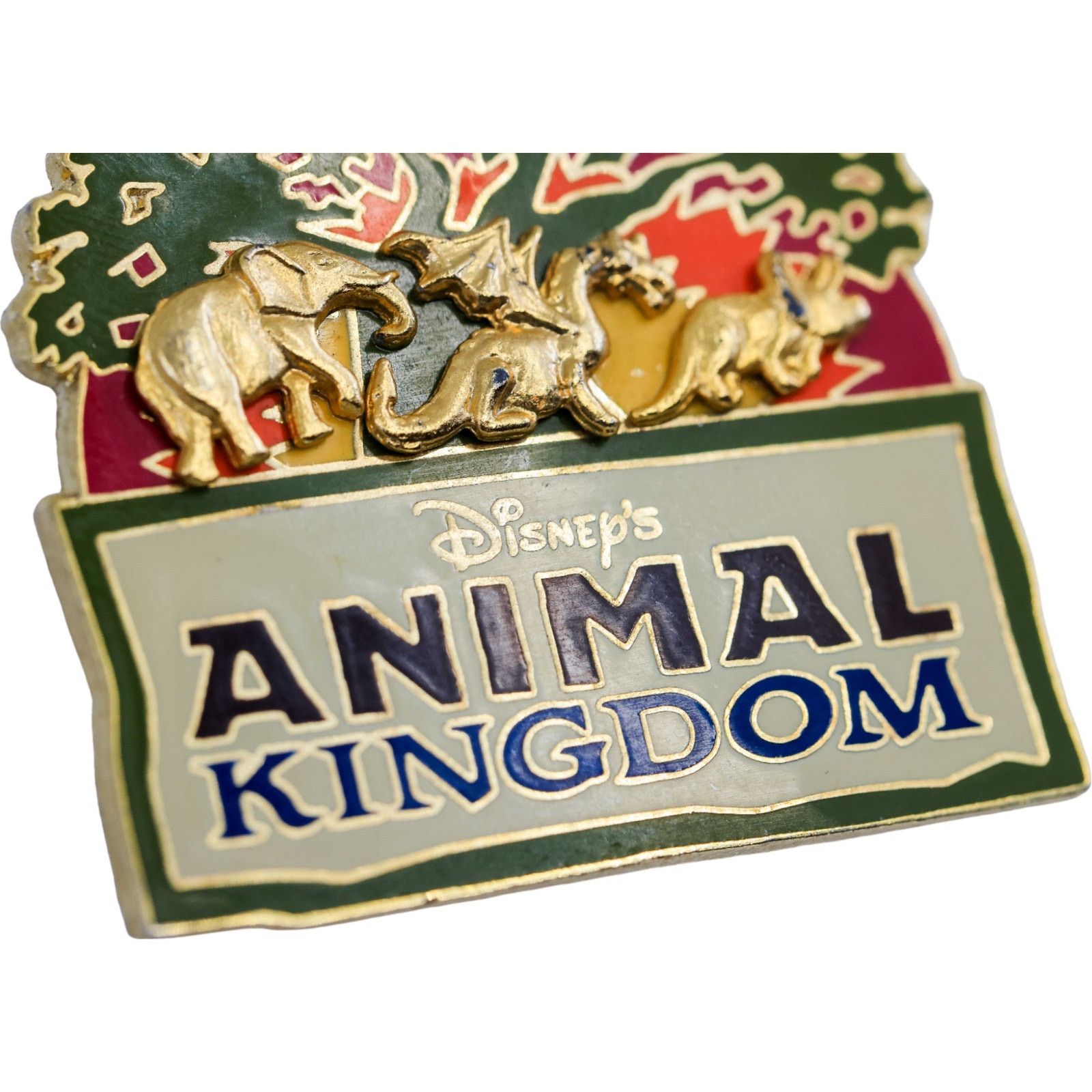 Disney Walt Disney World Animal Kingdom Theme Park 2000 Gold Pin Size ONE SIZE - 7 Thumbnail