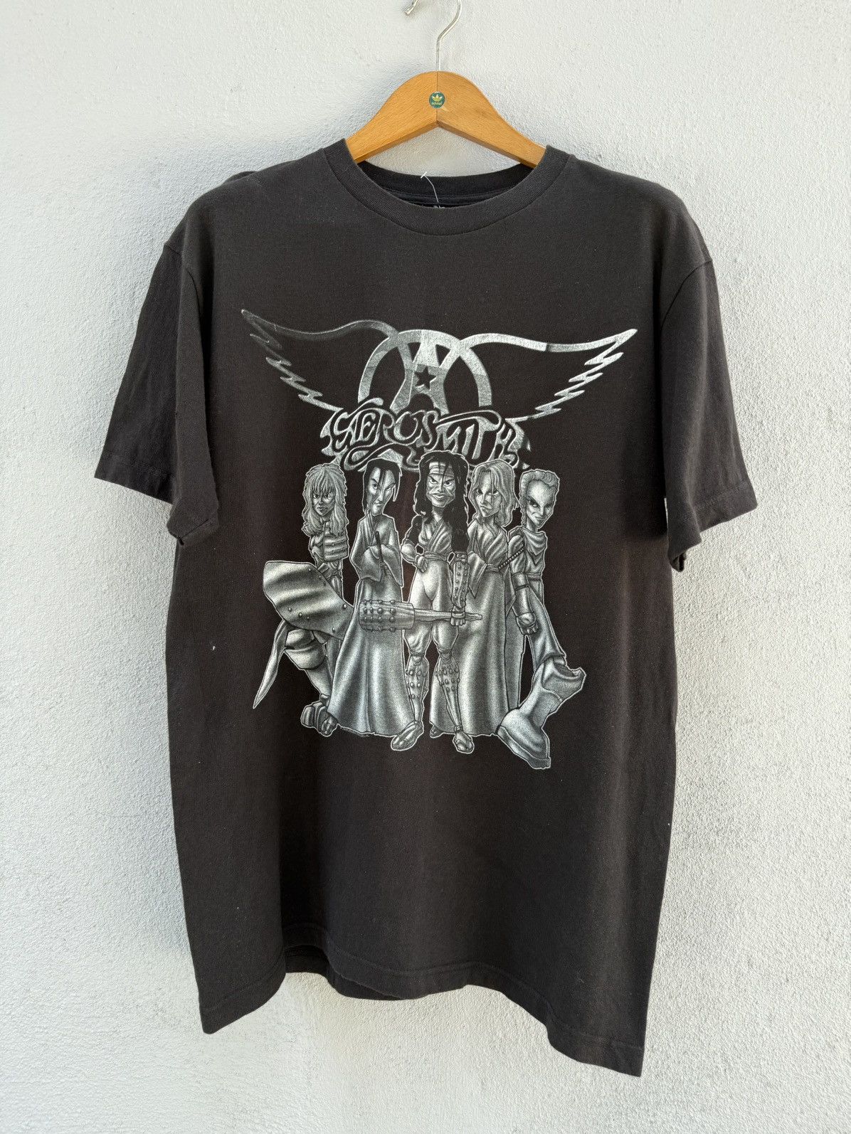 Band Tees Vintage 90s Aerosmith Dragon Tour Japan Faded Tee Size US L / EU 52-54 / 3 - 1 Thumbnail