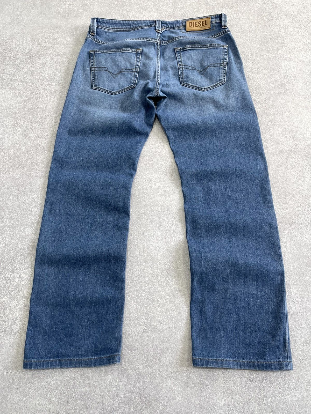Diesel Diesel Larkee Straight Fit y2k Low Rise Leather Patch Jeans Size US 33 - 4 Thumbnail