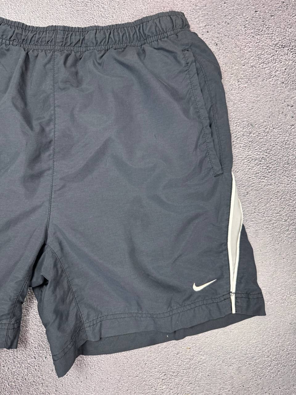 Nike Vintage Nike Black Shorts Size L Size US 34 / EU 50 - 2 Thumbnail