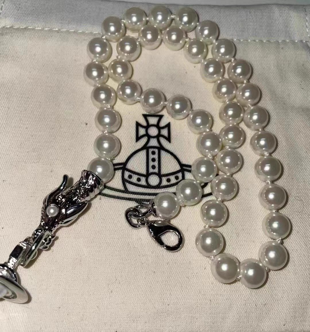 Vivienne Westwood Vivienne Westwood Saturn Pearl Dragon Necklace K28 Size ONE SIZE - 1 Thumbnail