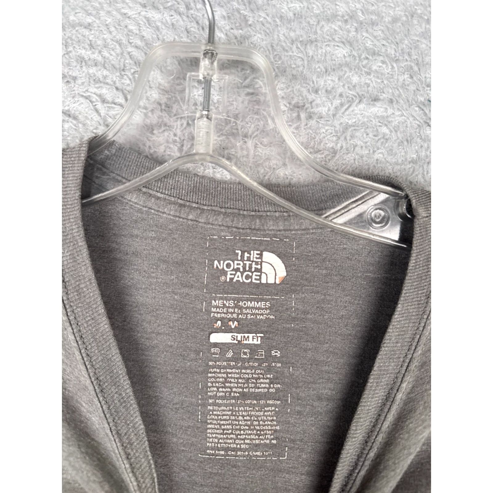 The North Face The North Face Men’s T-Shirt Shirt Medium Gray Crew Neck Cotton Blend Slim Fit Logo Knit All Seasons Outdoor 90s (if applicable) Mens Size US M / EU 48-50 / 2 - 7 Thumbnail