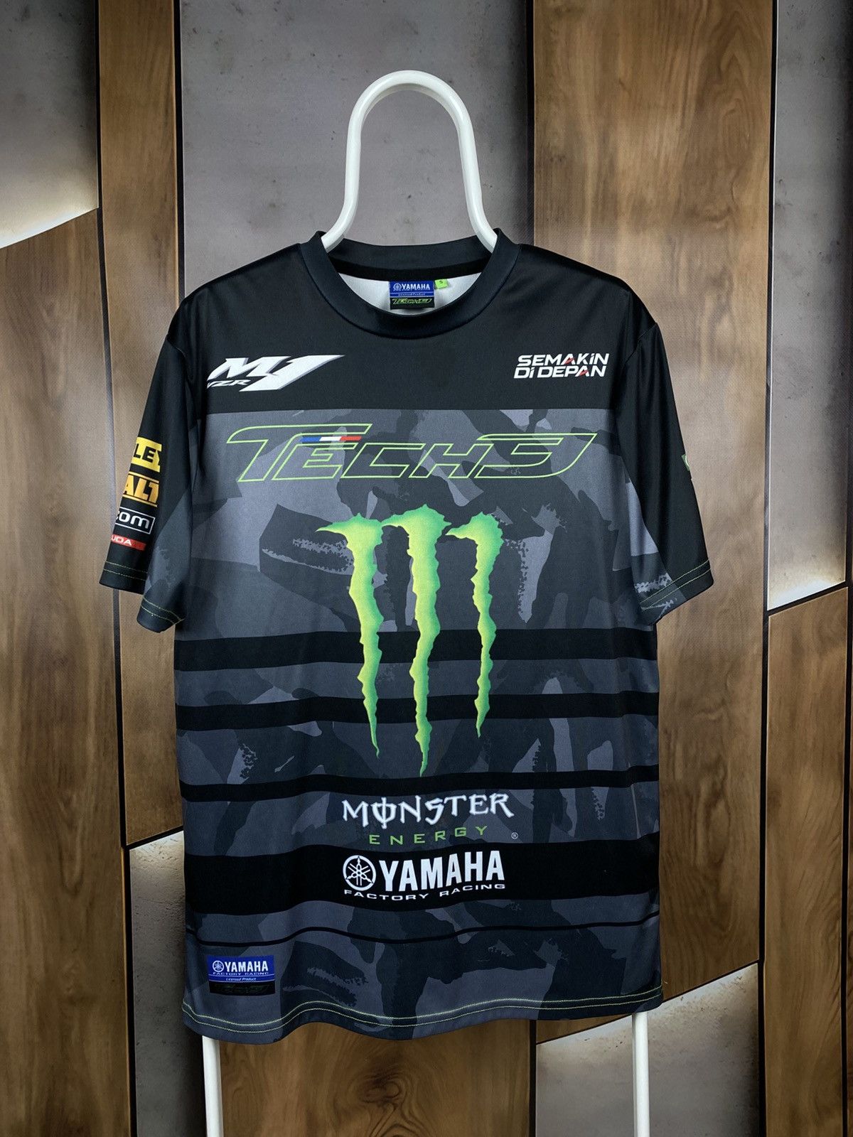 Yamaha 🛣️Vintage T-Shirt Yamaha Monster Tech 3 Team Racing VTG Tee🛣️ Size US S / EU 44-46 / 1 - 1 Thumbnail