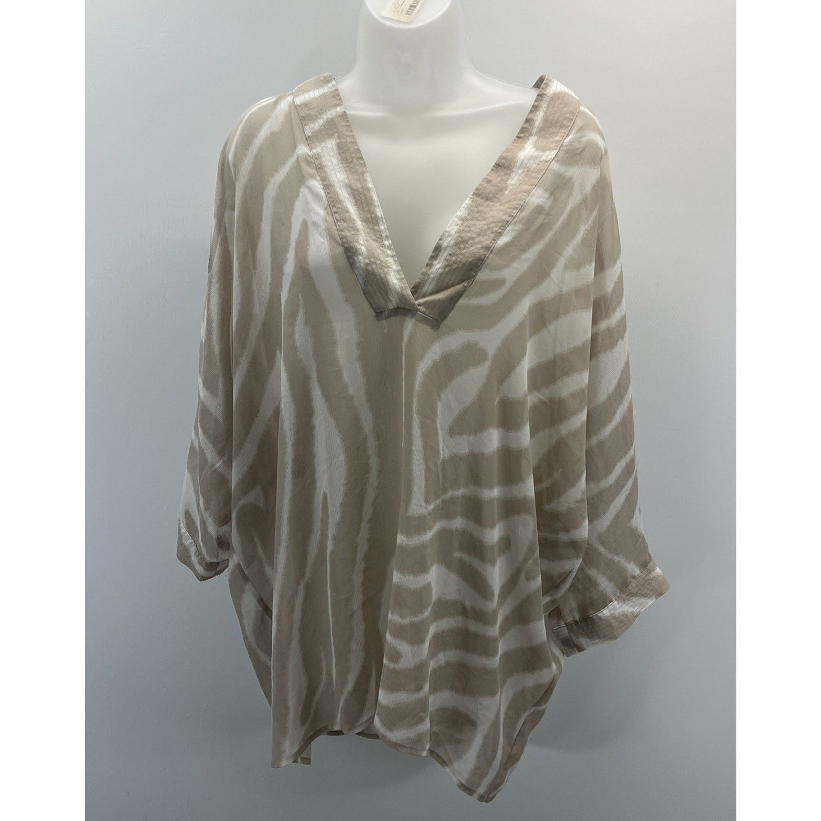 Chicos Chicos Blouse Tan Size 1 Sheer Animal Flowy Lagenlook Artsy Size M / US 6-8 / IT 42-44 - 1 Thumbnail