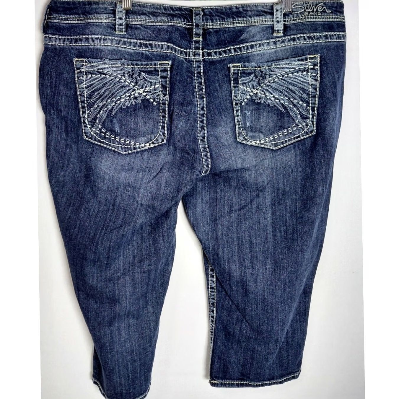 Vintage Silver Jeans Womens 24 Blue Tuesday Crop Denim Shorts Solid Regular Women Size Size 42" / US 20 - 2 Thumbnail