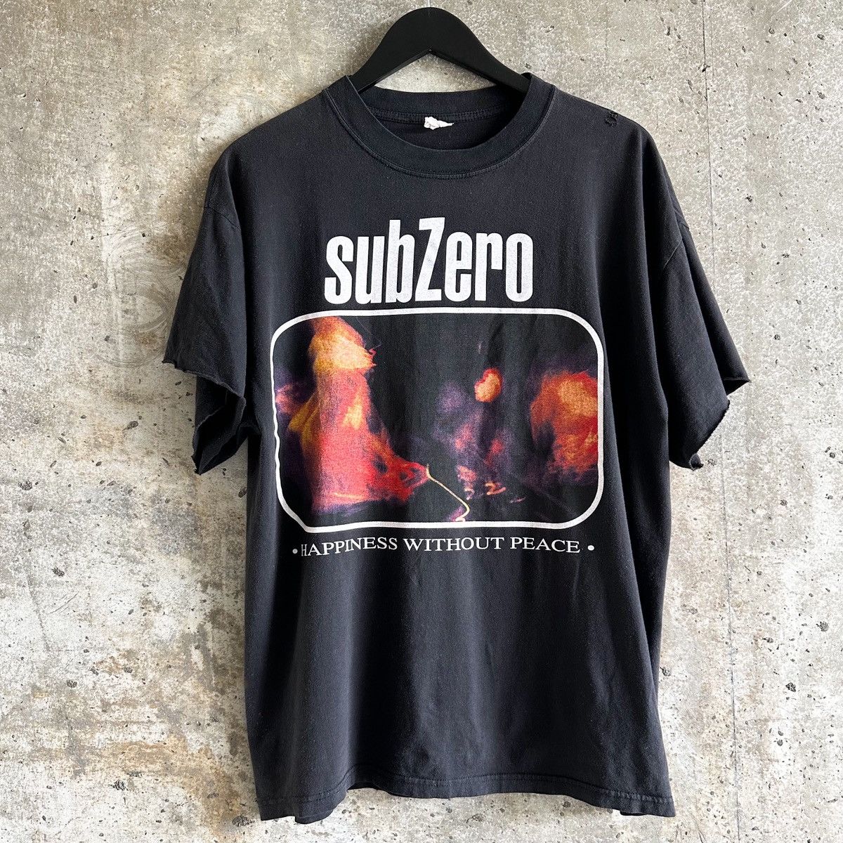 Band Tees 90s THRASHED SUBZERO Tour T-Shirt Size US XL / EU 56 / 4 - 2 Thumbnail