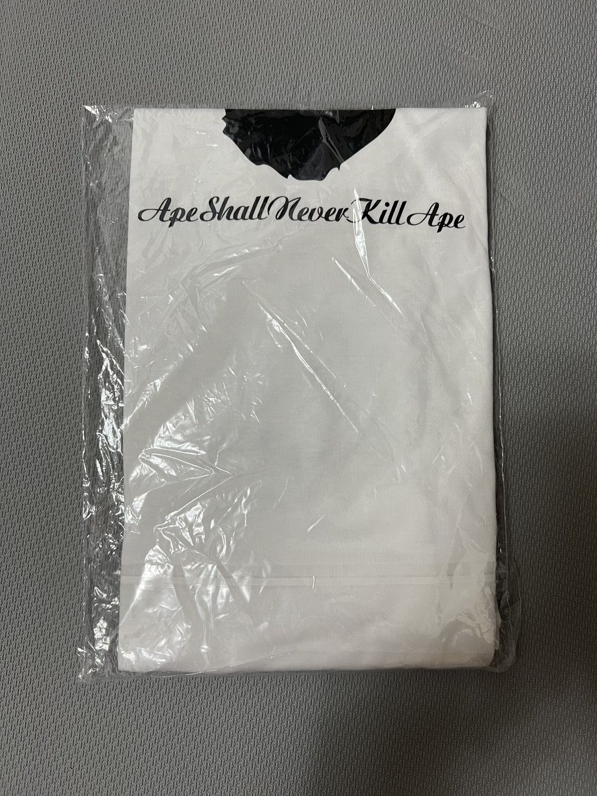 Bape BAPE Happy New Year Ape Head Tee (SS22) Size US L / EU 52-54 / 3 - 3 Thumbnail