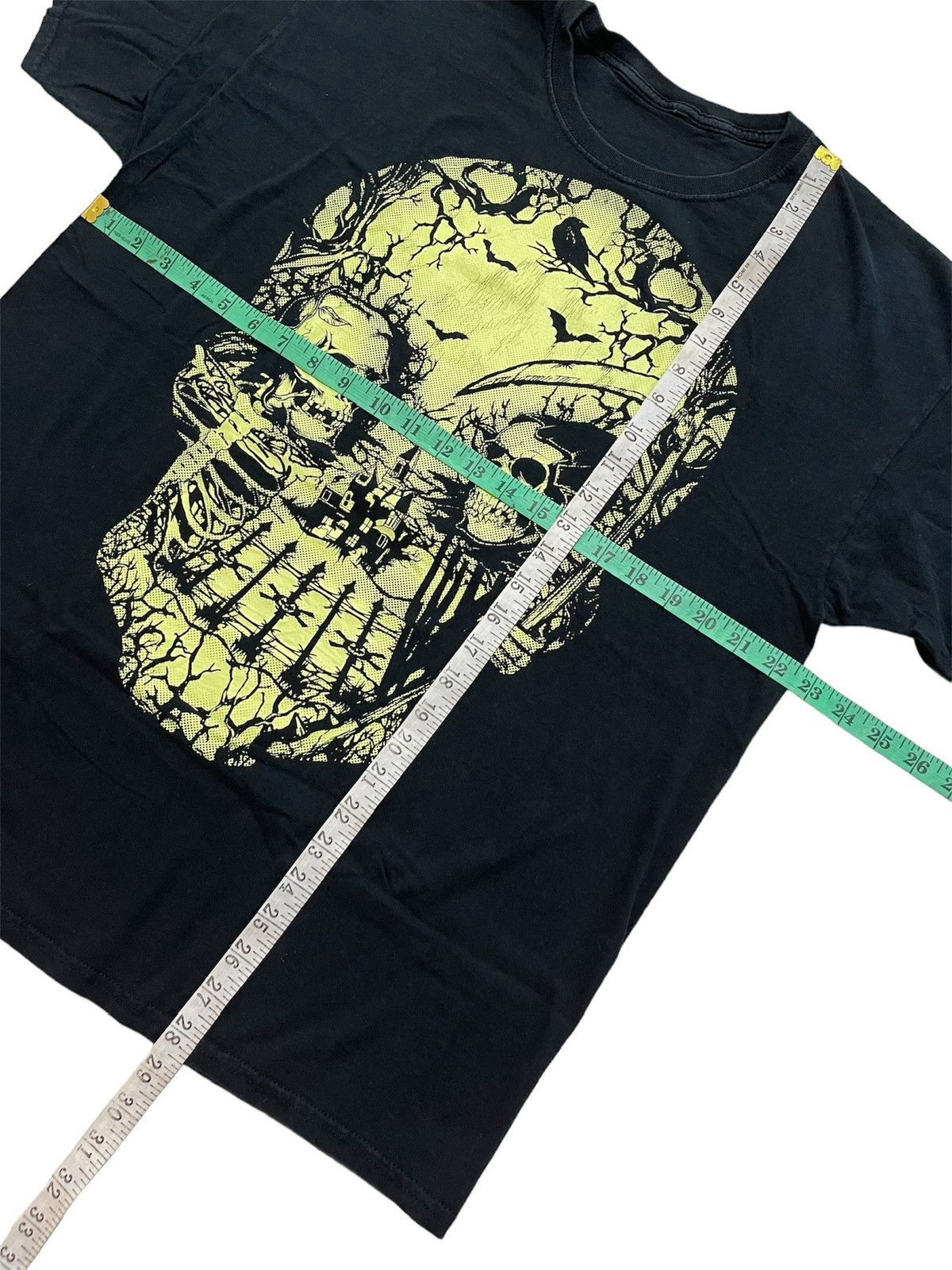 Vintage Skeleton Skulls Caribbean Big Logo Graphic Tshirt Size US L / EU 52-54 / 3 - 7 Thumbnail